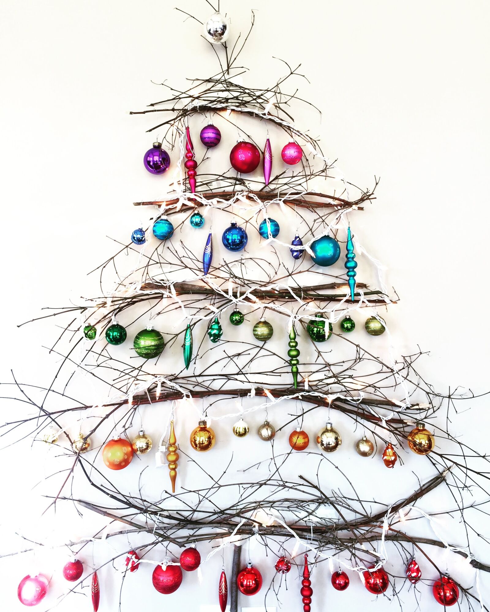 iPhone 6 Plus back camera 4.15mm f/2.2 sample photo. Christmas, tree, ornaments photography