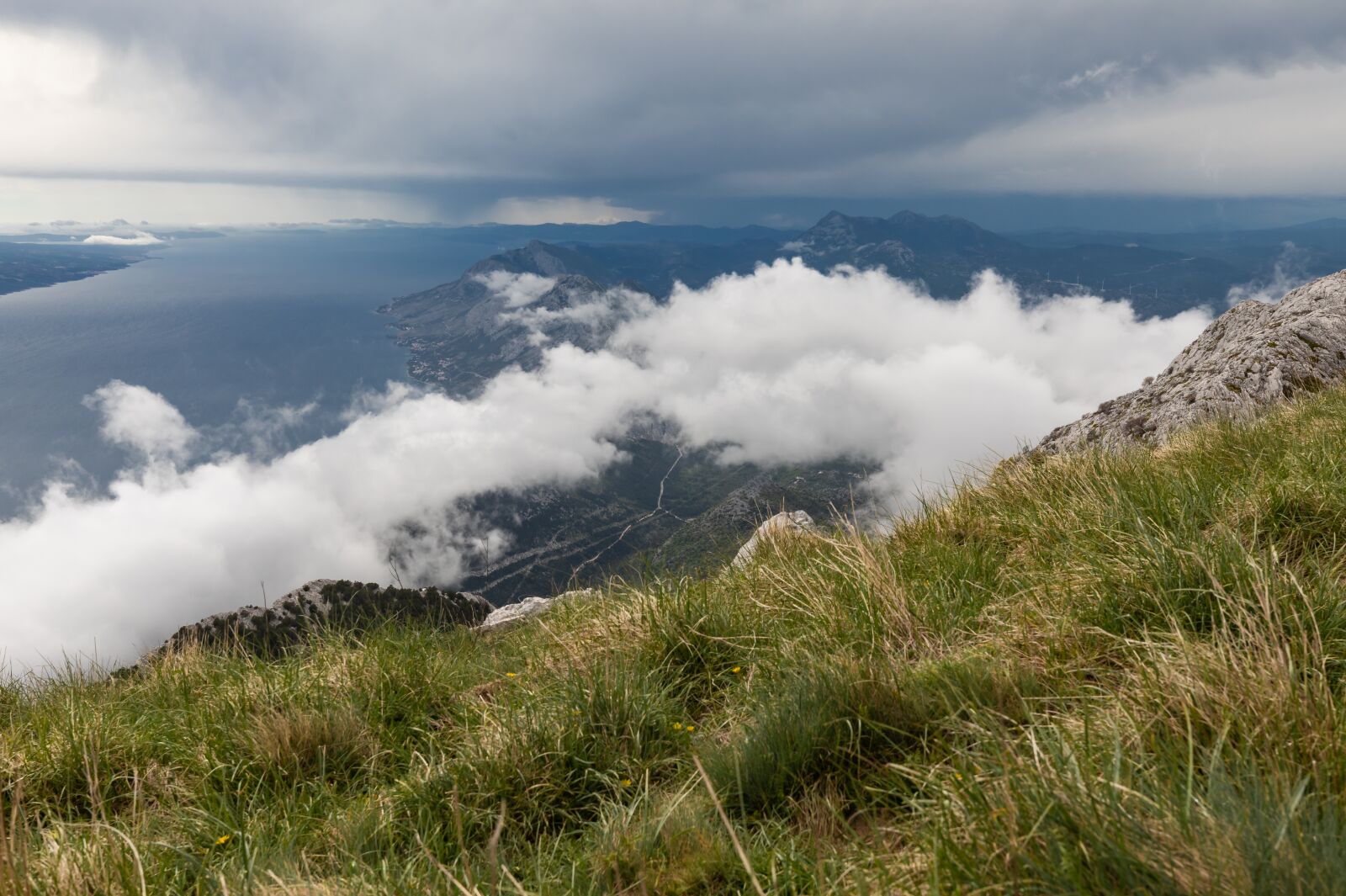 Canon EF 16-35mm F2.8L III USM sample photo. Mountain, sky, landscape photography