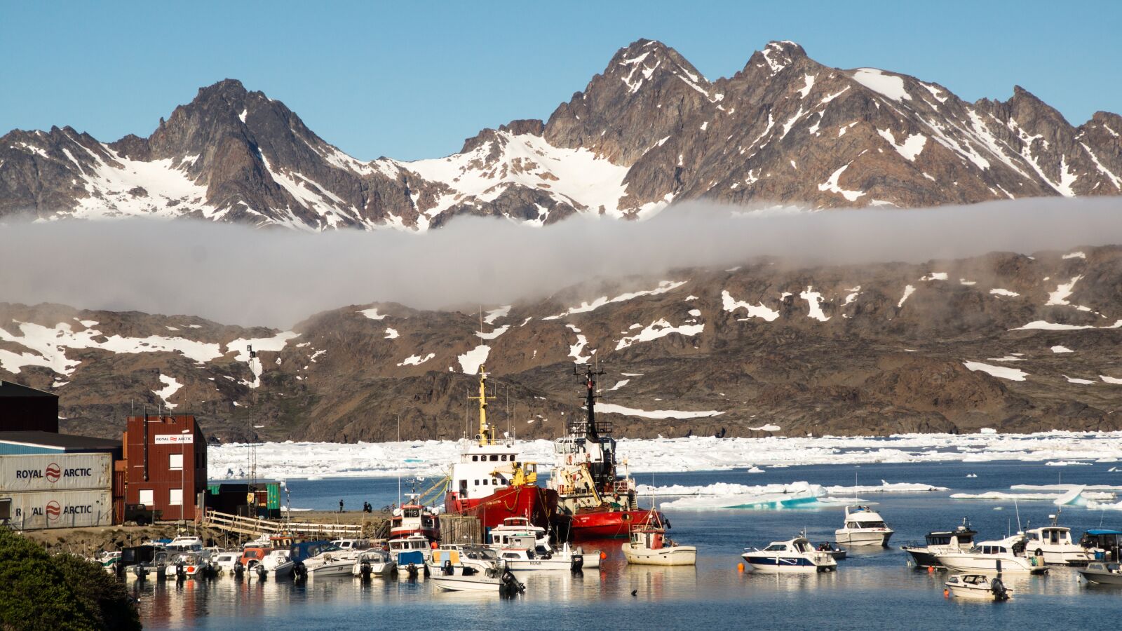 Tamron 16-300mm F3.5-6.3 Di II VC PZD Macro sample photo. Port, arctic, harbor photography