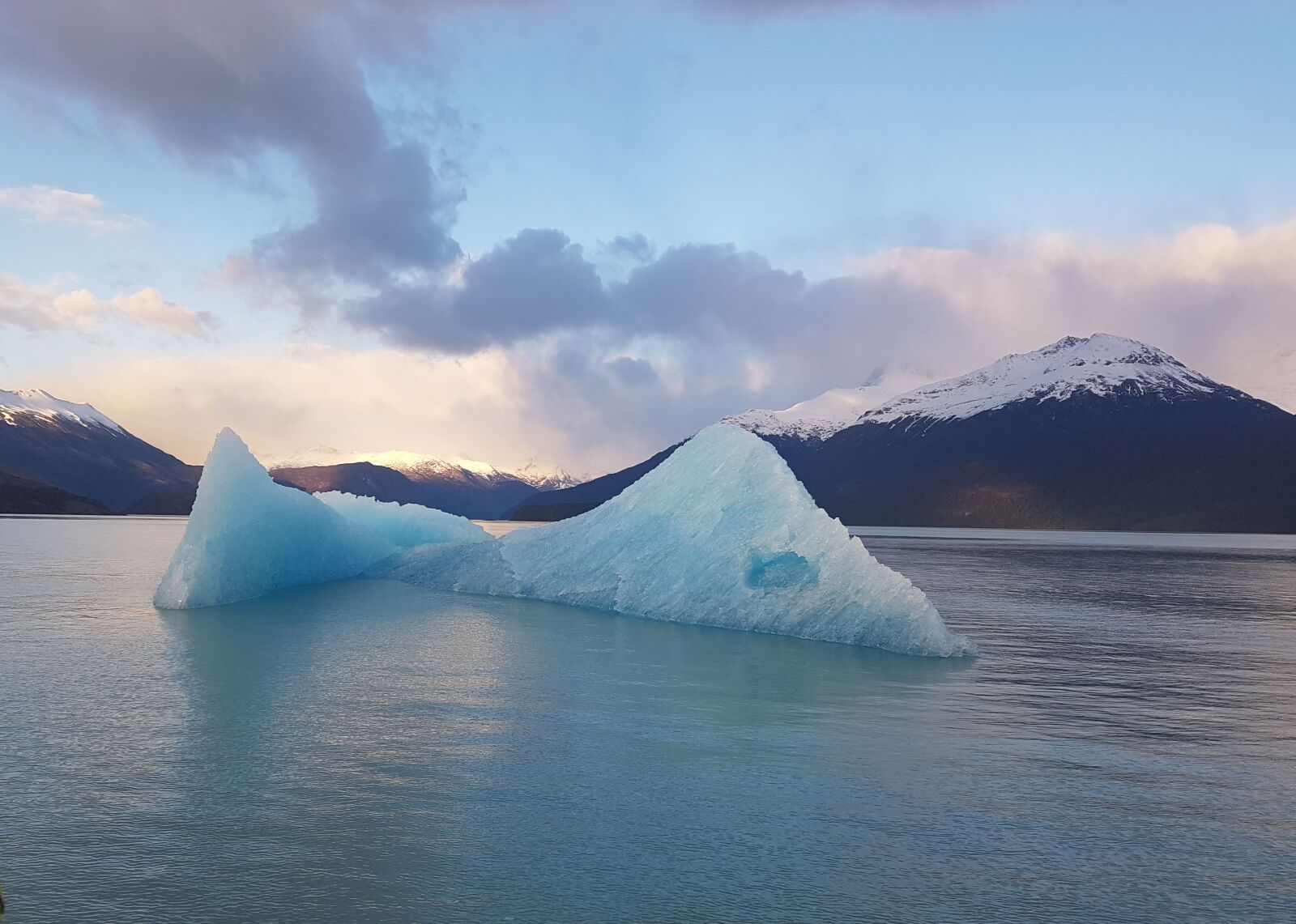 Samsung Galaxy S7 Edge sample photo. Iceberg, argentinean lake, argentina photography
