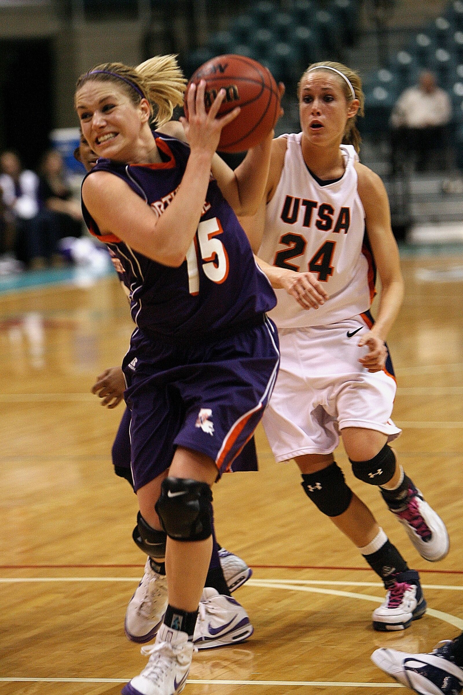Canon EOS-1D Mark II N sample photo. Basketball, female, action photography