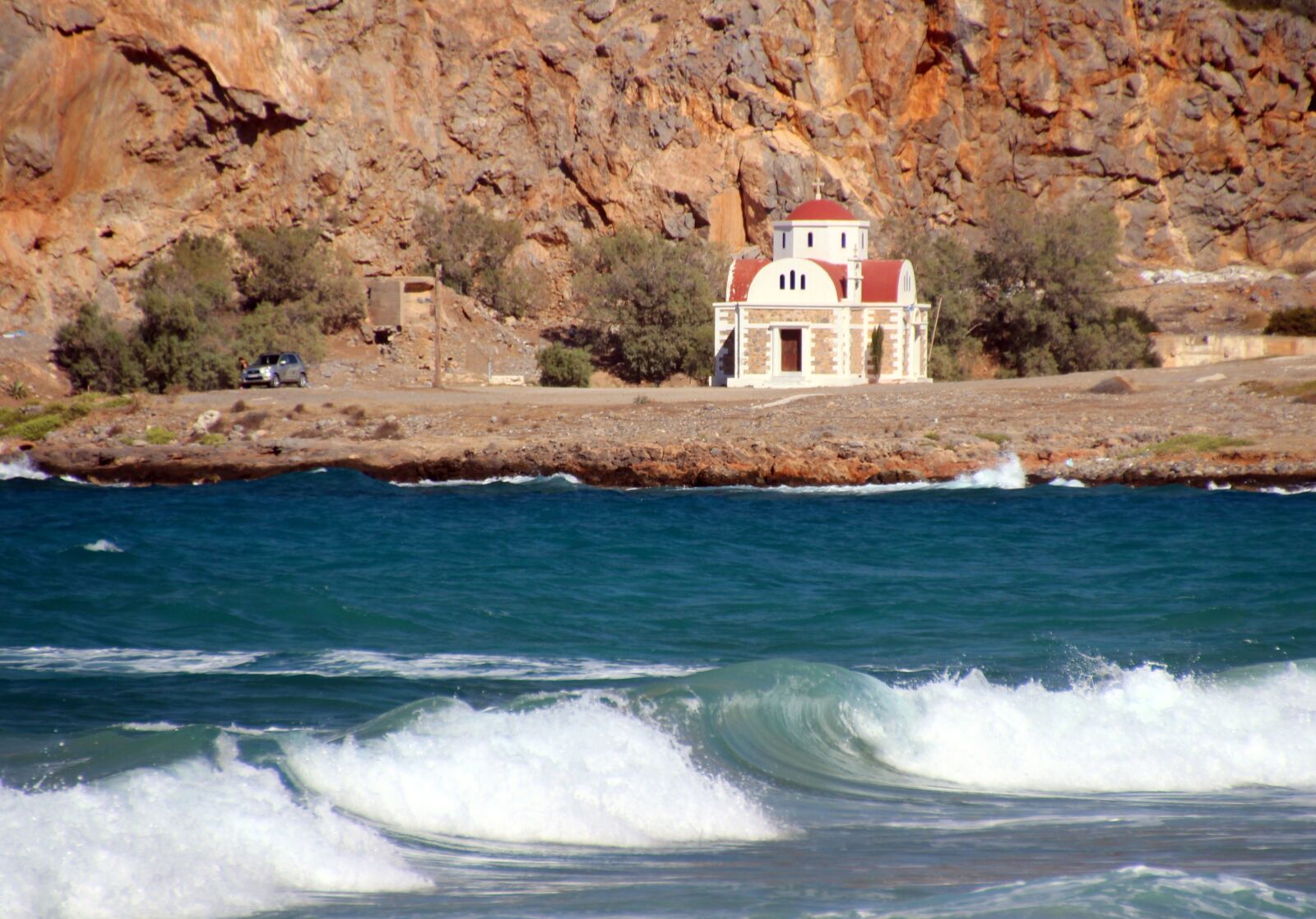 Canon EOS 700D (EOS Rebel T5i / EOS Kiss X7i) sample photo. Beach, coast, church photography