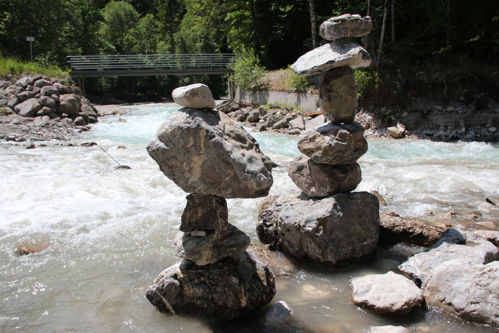Canon EOS 600D (Rebel EOS T3i / EOS Kiss X5) sample photo. Cairn, stacked, stack photography