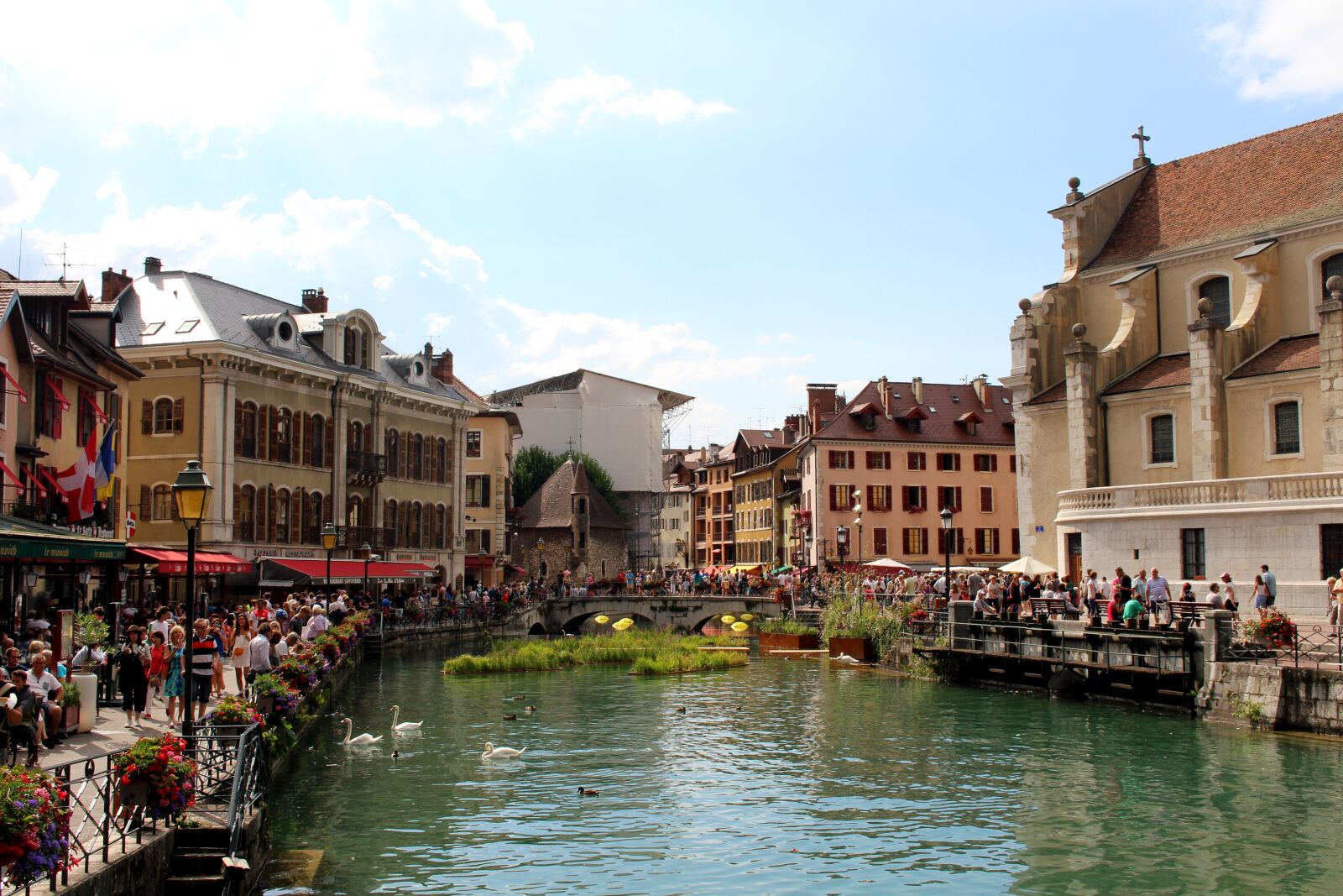 Canon EOS 700D (EOS Rebel T5i / EOS Kiss X7i) sample photo. Annecy, france, channel photography