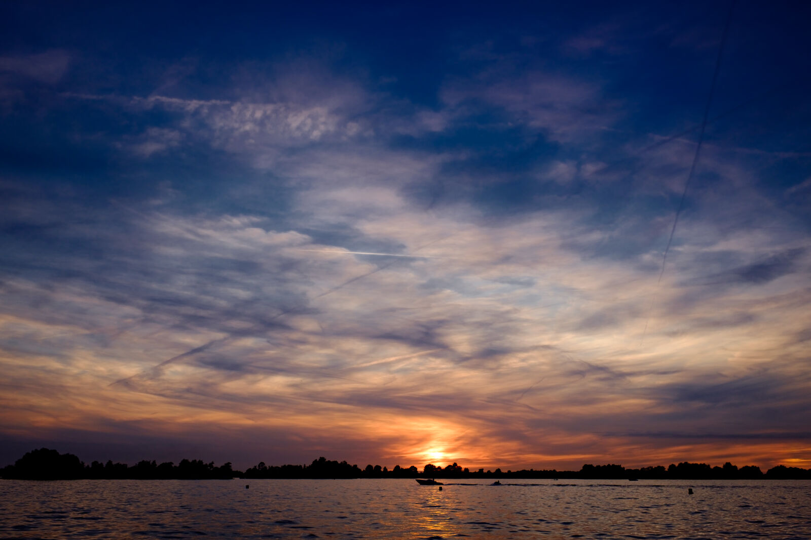 Fujifilm X100T sample photo. Lake, evening, sunset, sunrise photography