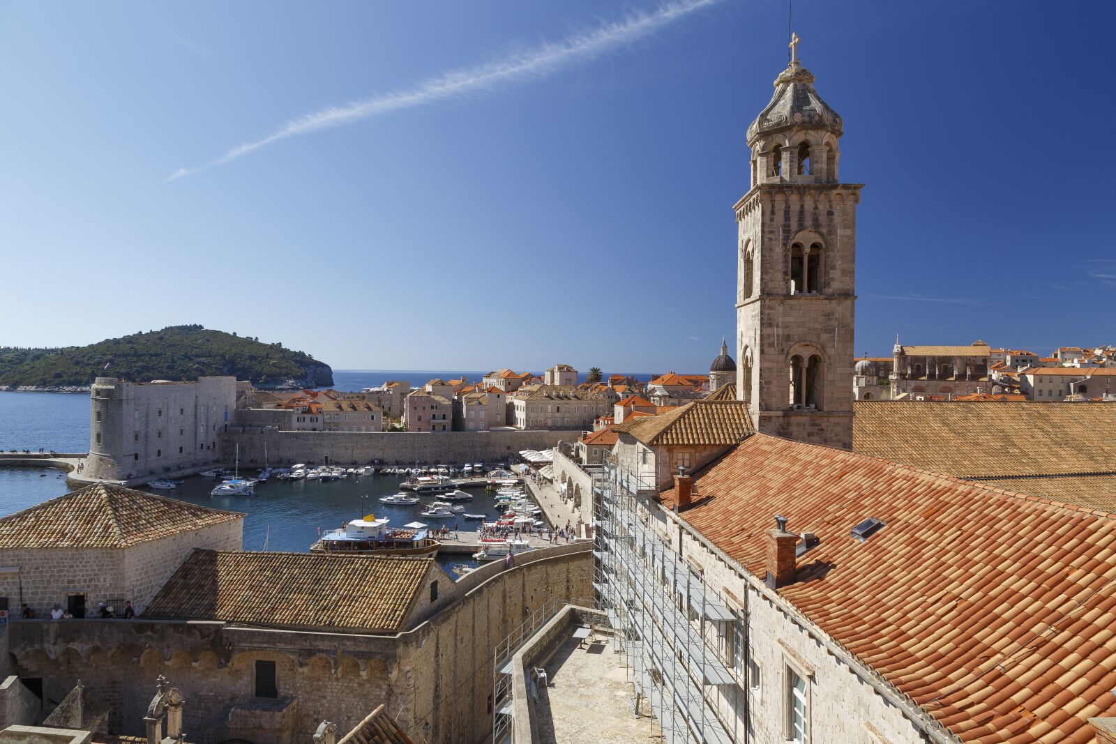 Canon EOS 6D + Canon EF 24-105mm F4L IS USM sample photo. Dubrovnik, walls, church photography