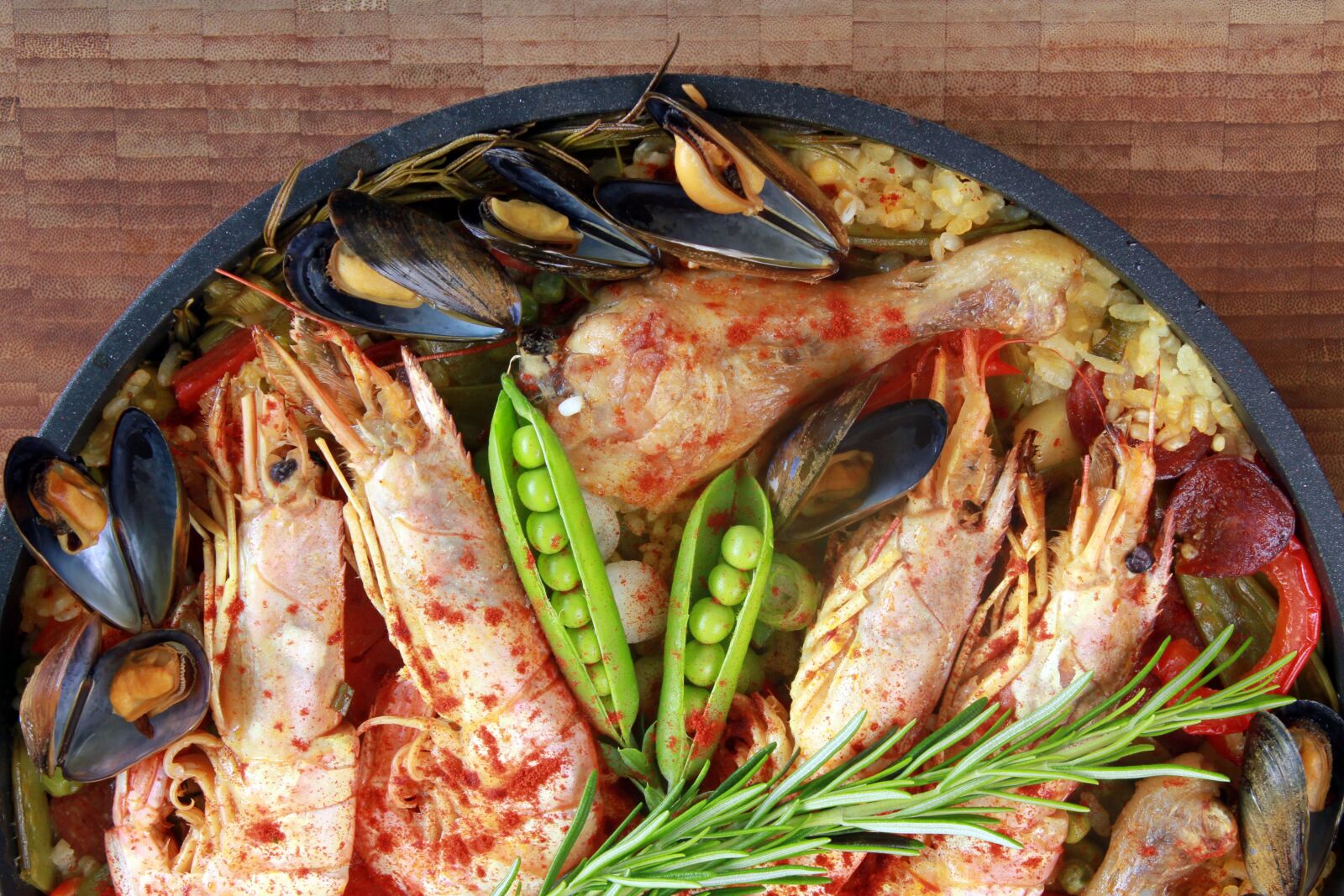 Canon EOS 7D sample photo. Paella, rice, fish photography
