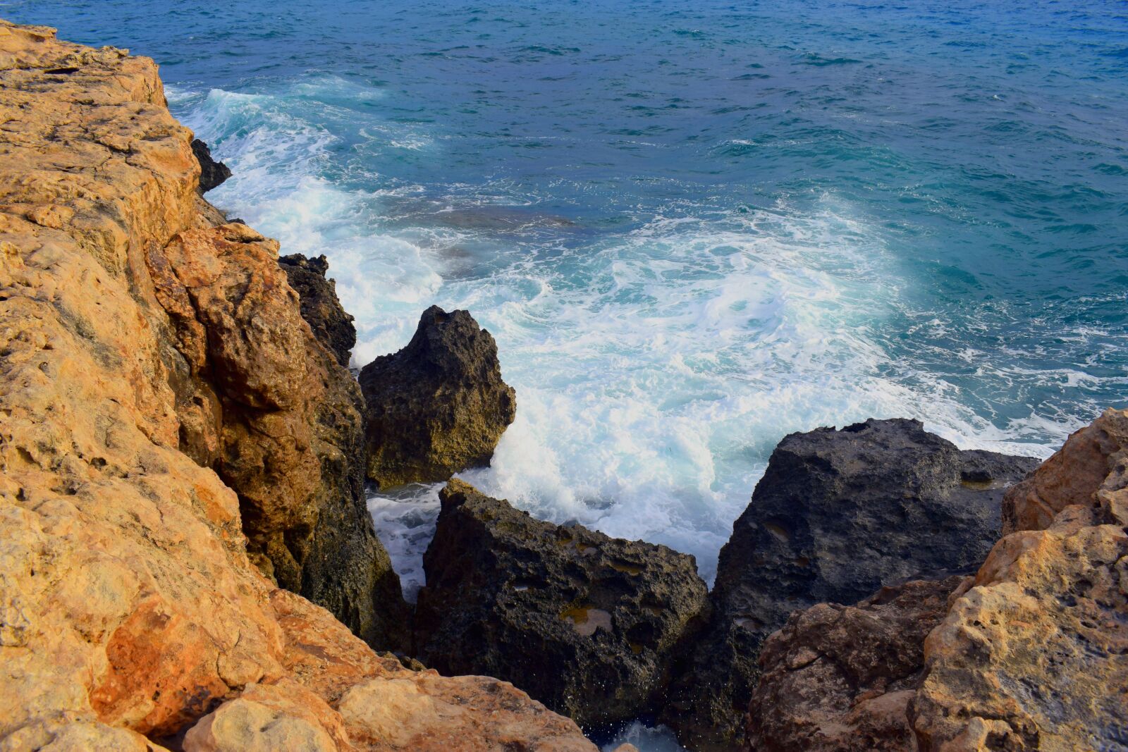 Nikon D3300 sample photo. Rocky coast, cliff, sea photography
