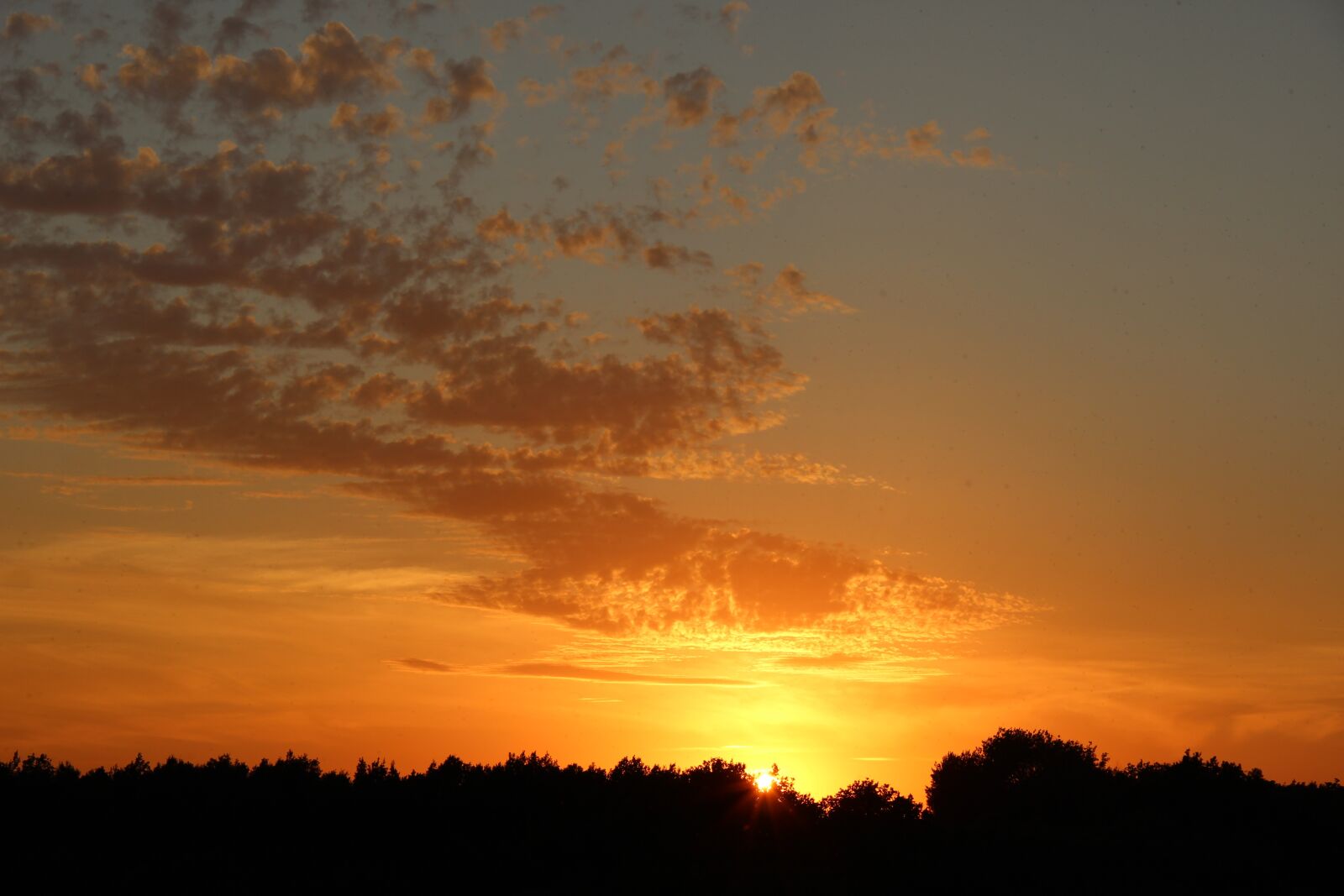 Canon EOS 600D (Rebel EOS T3i / EOS Kiss X5) sample photo. No one, sunset, nature photography