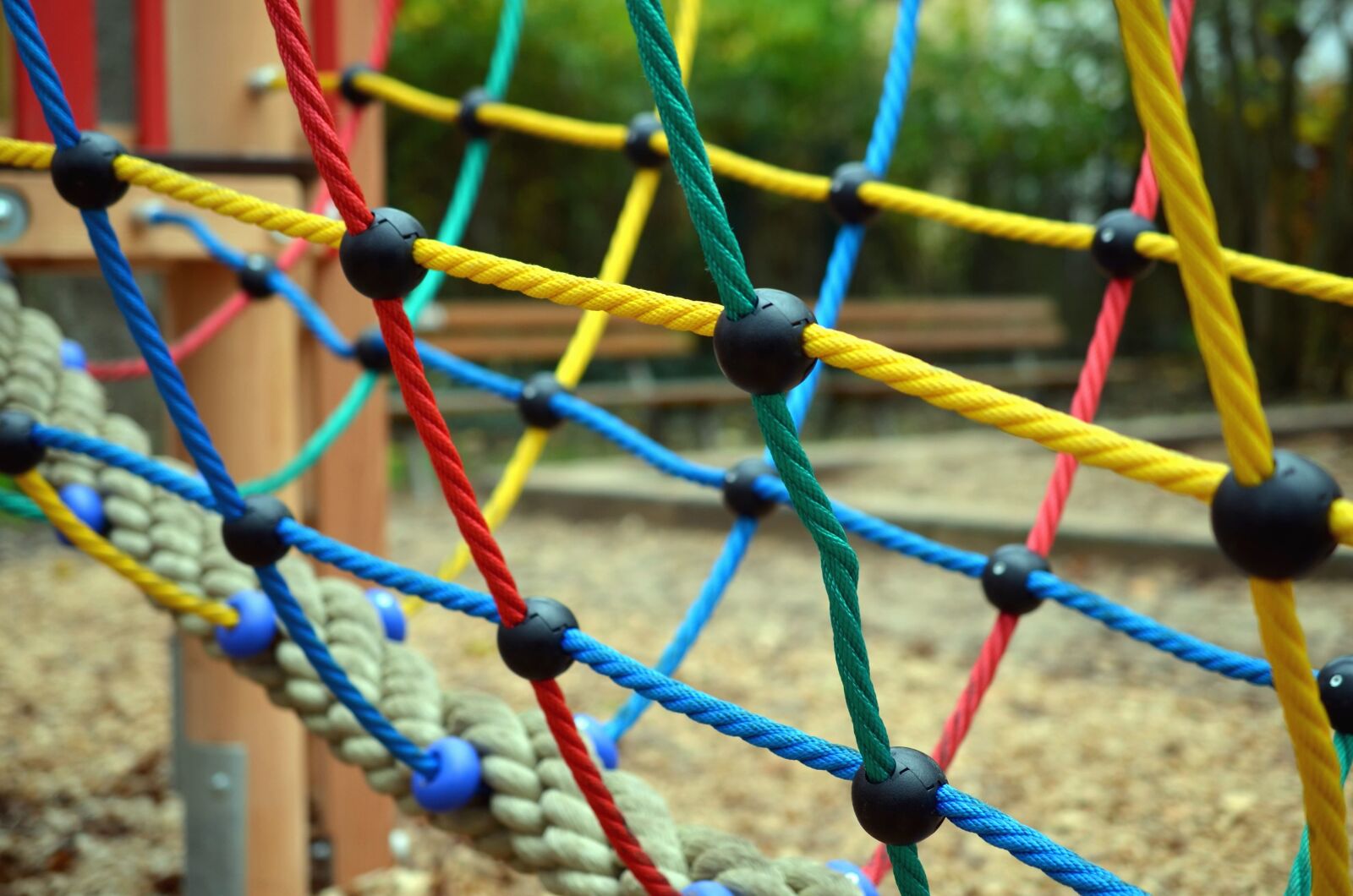 Nikon D5100 sample photo. Rope, net, park, wood photography