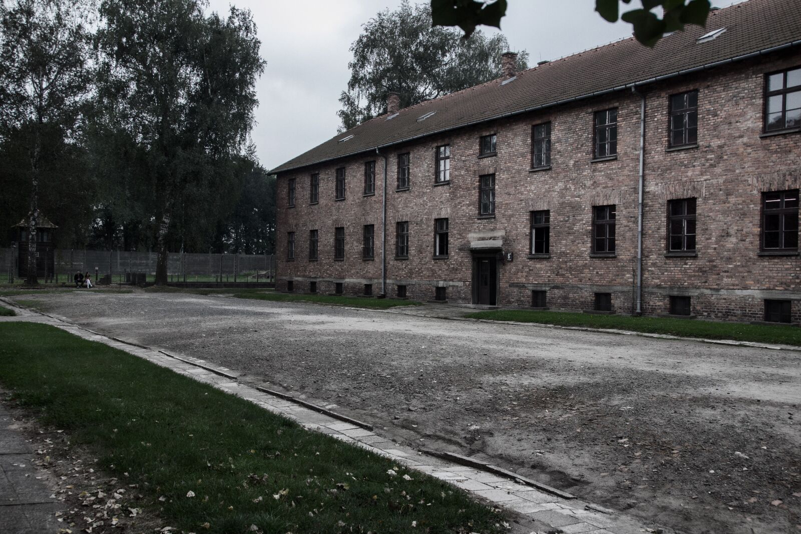 Canon EOS 600D (Rebel EOS T3i / EOS Kiss X5) sample photo. Auschwitz i, auschwitz, poland photography