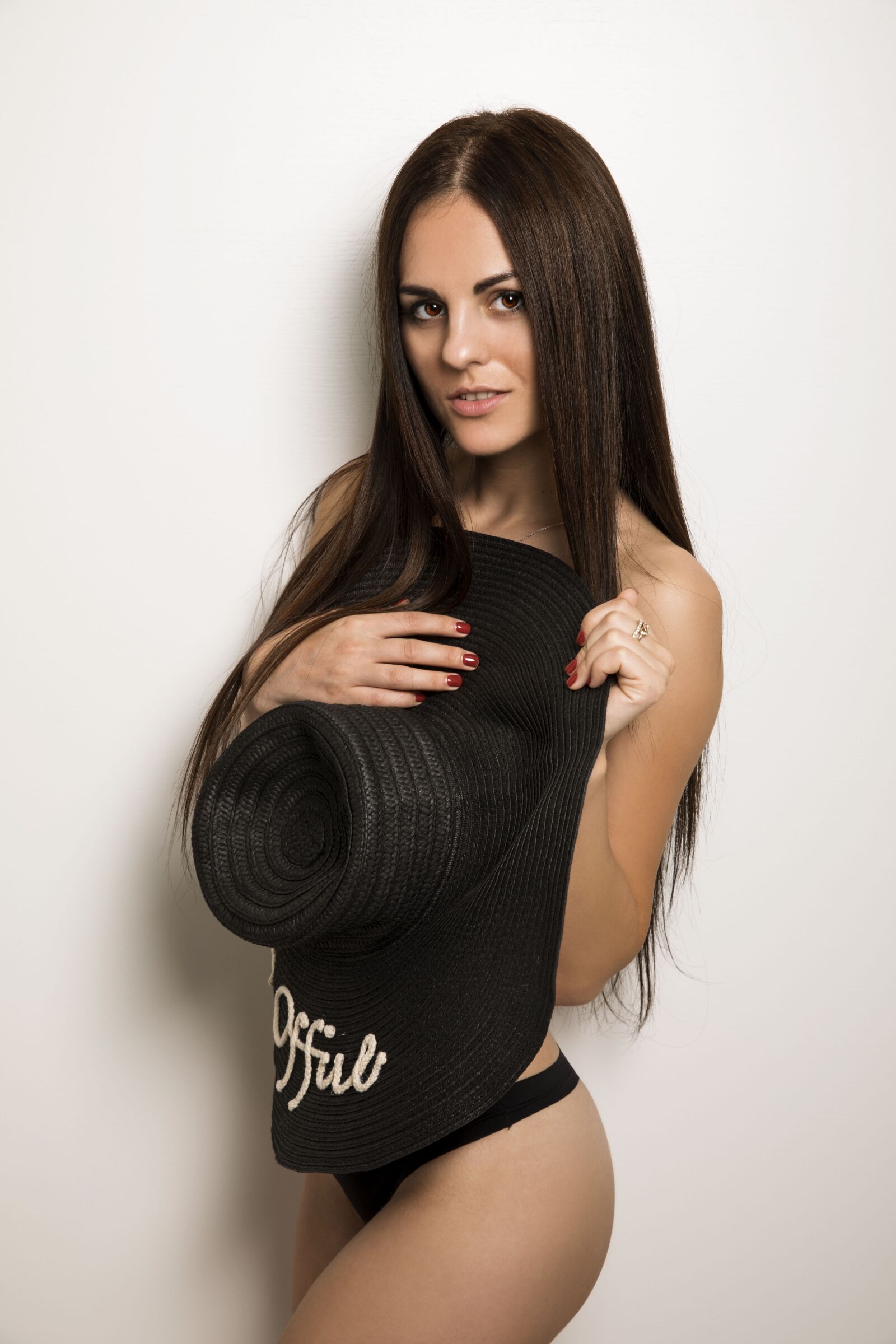 Canon EOS 5D Mark IV sample photo. Model, woman, studio photography