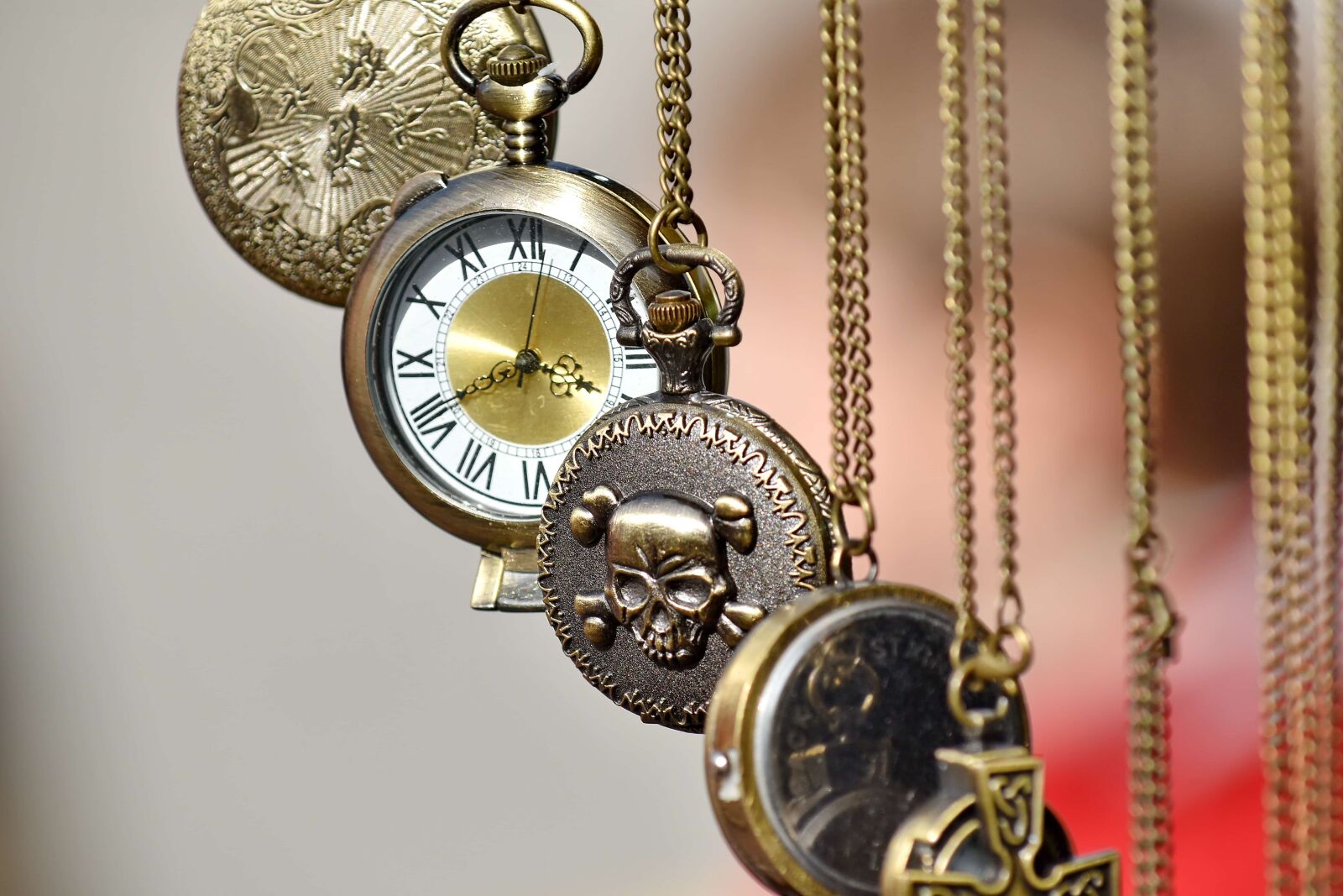 Nikon D5500 sample photo. Accessory, analog clock, chain photography