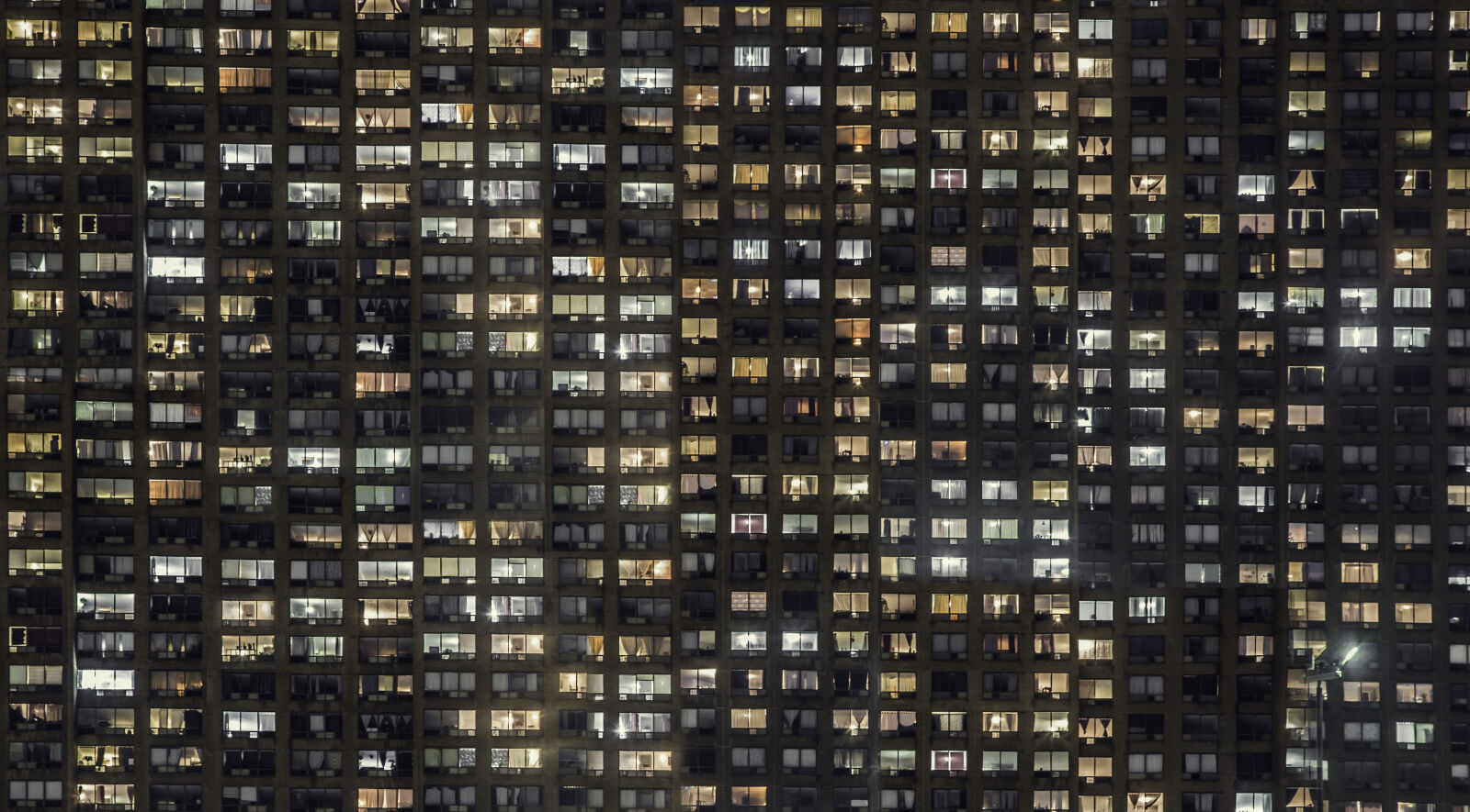 Canon EF 24-105mm F4L IS USM sample photo. High, rise, building photography
