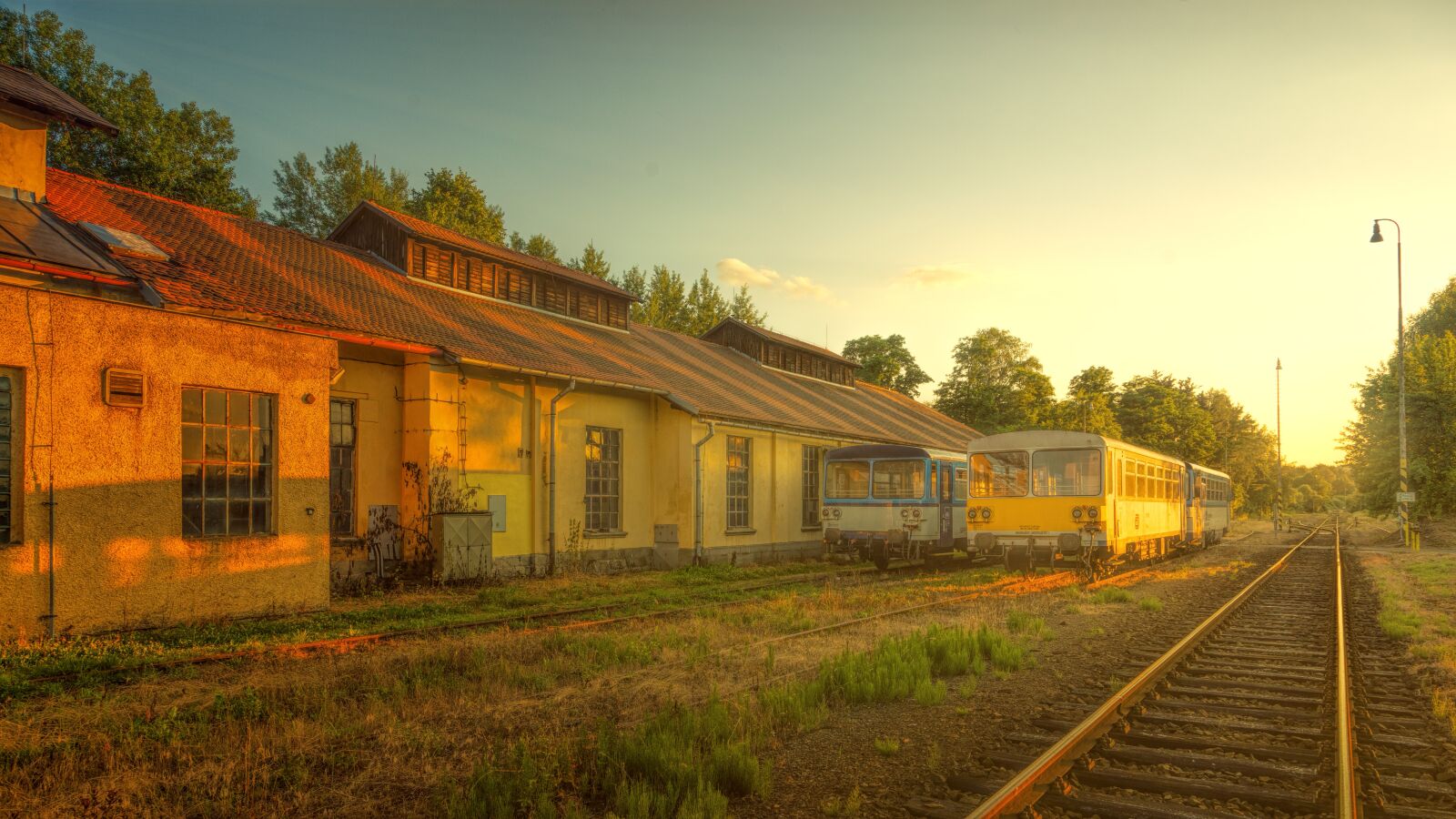 Sony a7 + Sony DT 50mm F1.8 SAM sample photo. Railway station, track, trains photography