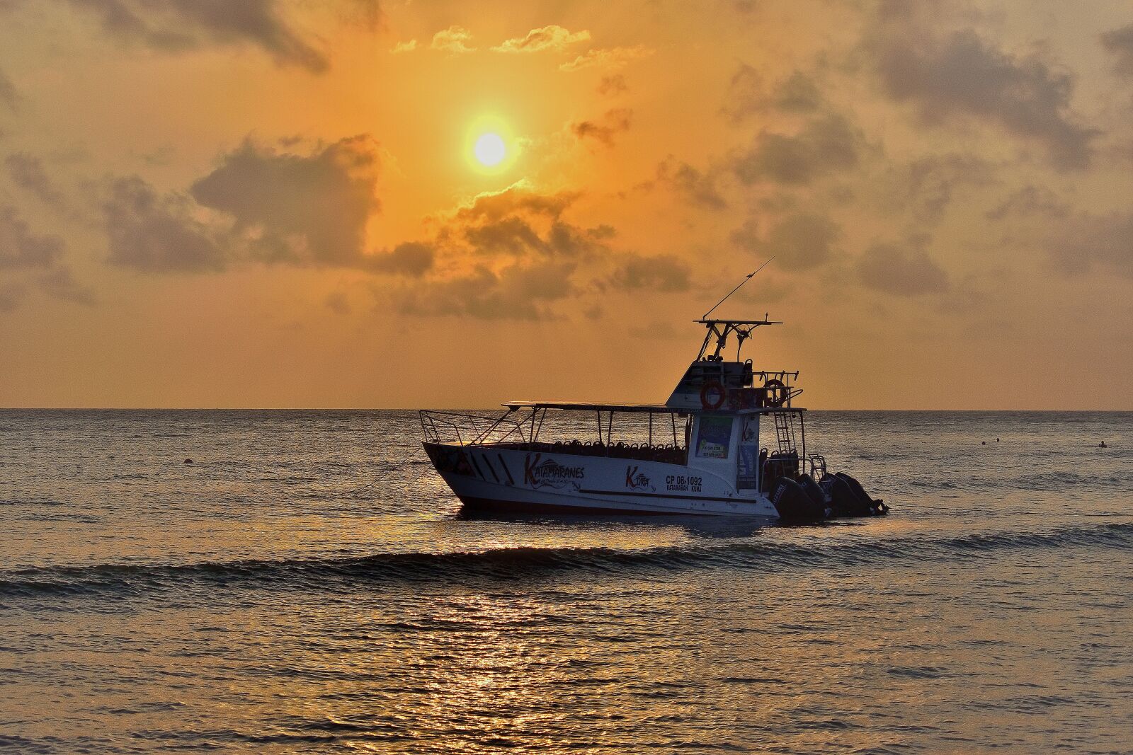 Nikon D5600 sample photo. Sea, boat, beach photography