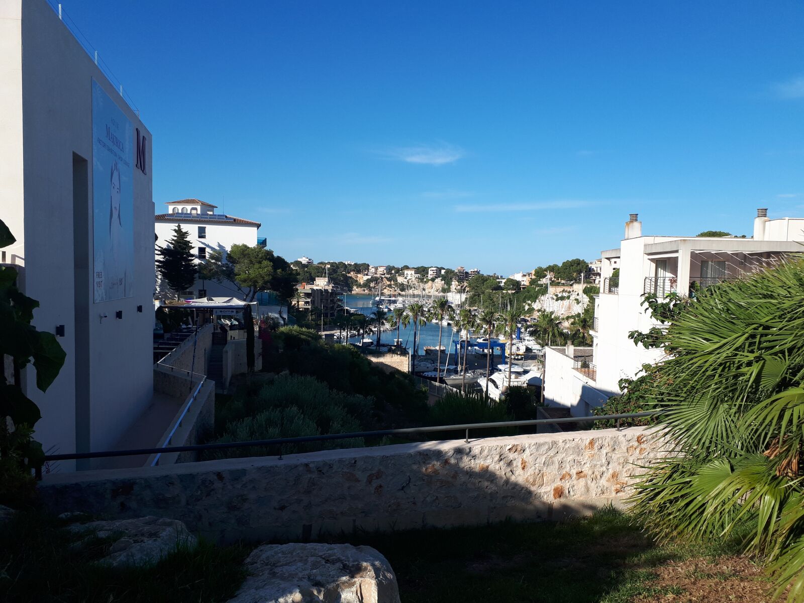 Samsung Galaxy A5(2017) sample photo. Beach, houses, saw photography
