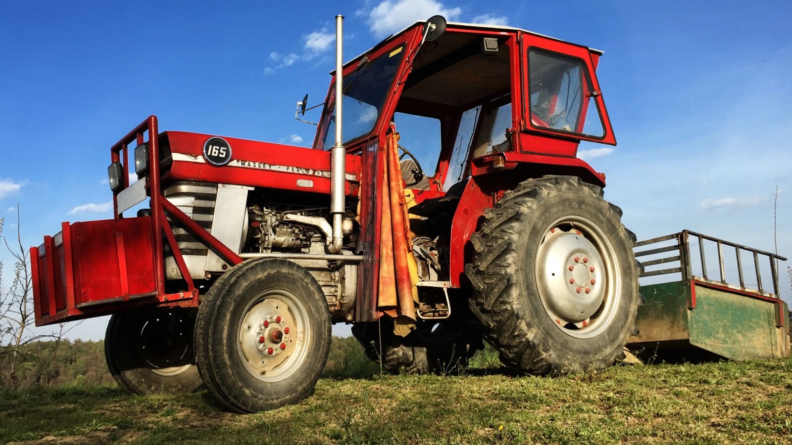 Apple iPhone 6 sample photo. Land, tractor, field photography