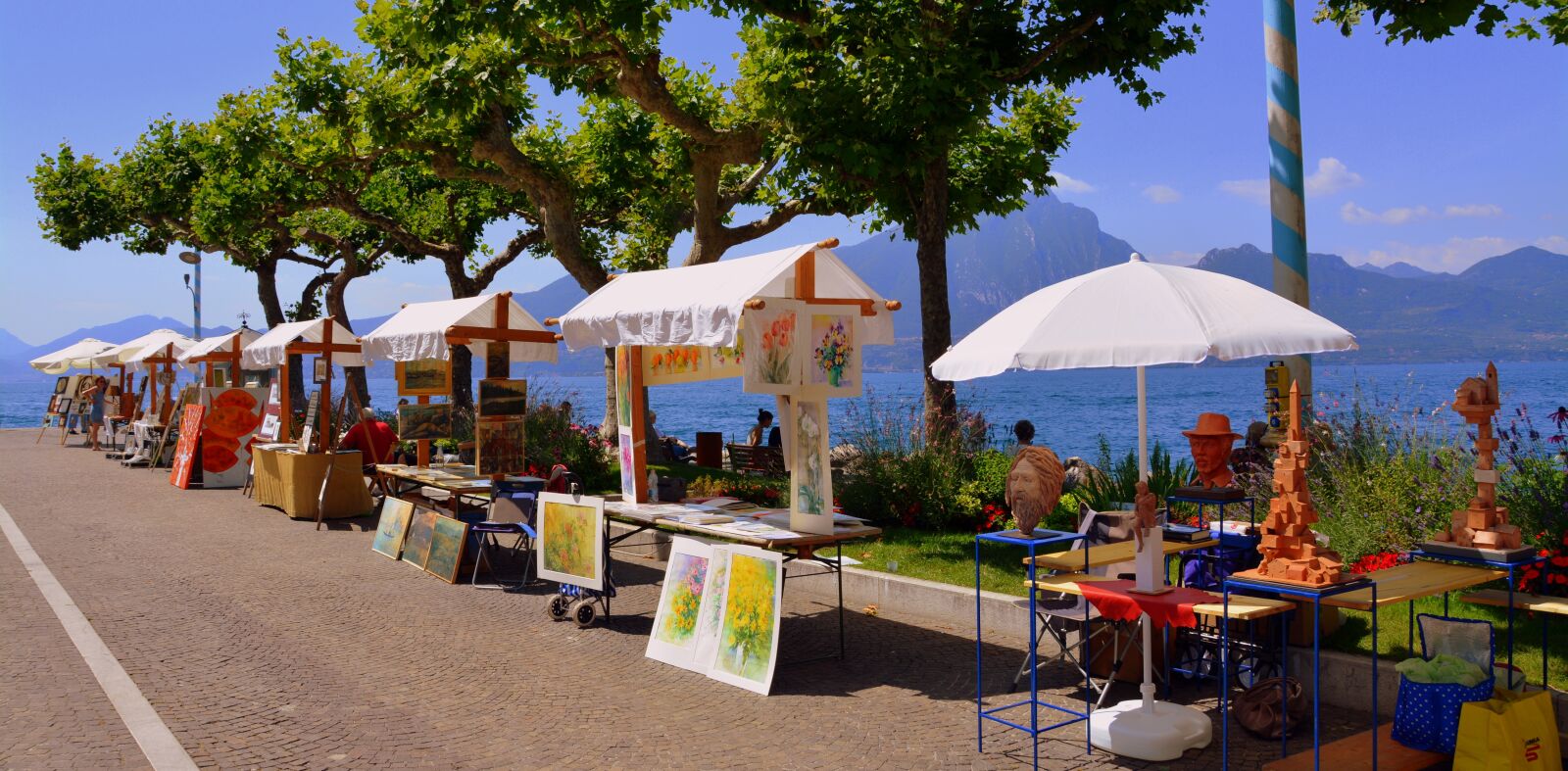 Nikon D7100 sample photo. Market, painters, lake photography
