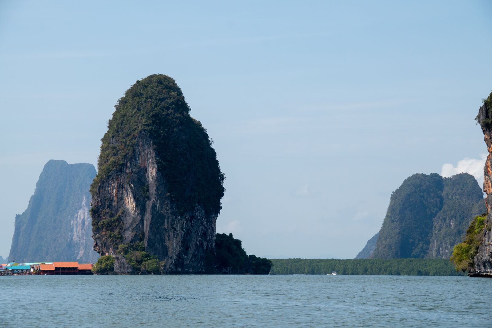 Nikon D5600 sample photo. Thailand, sea, rocks photography