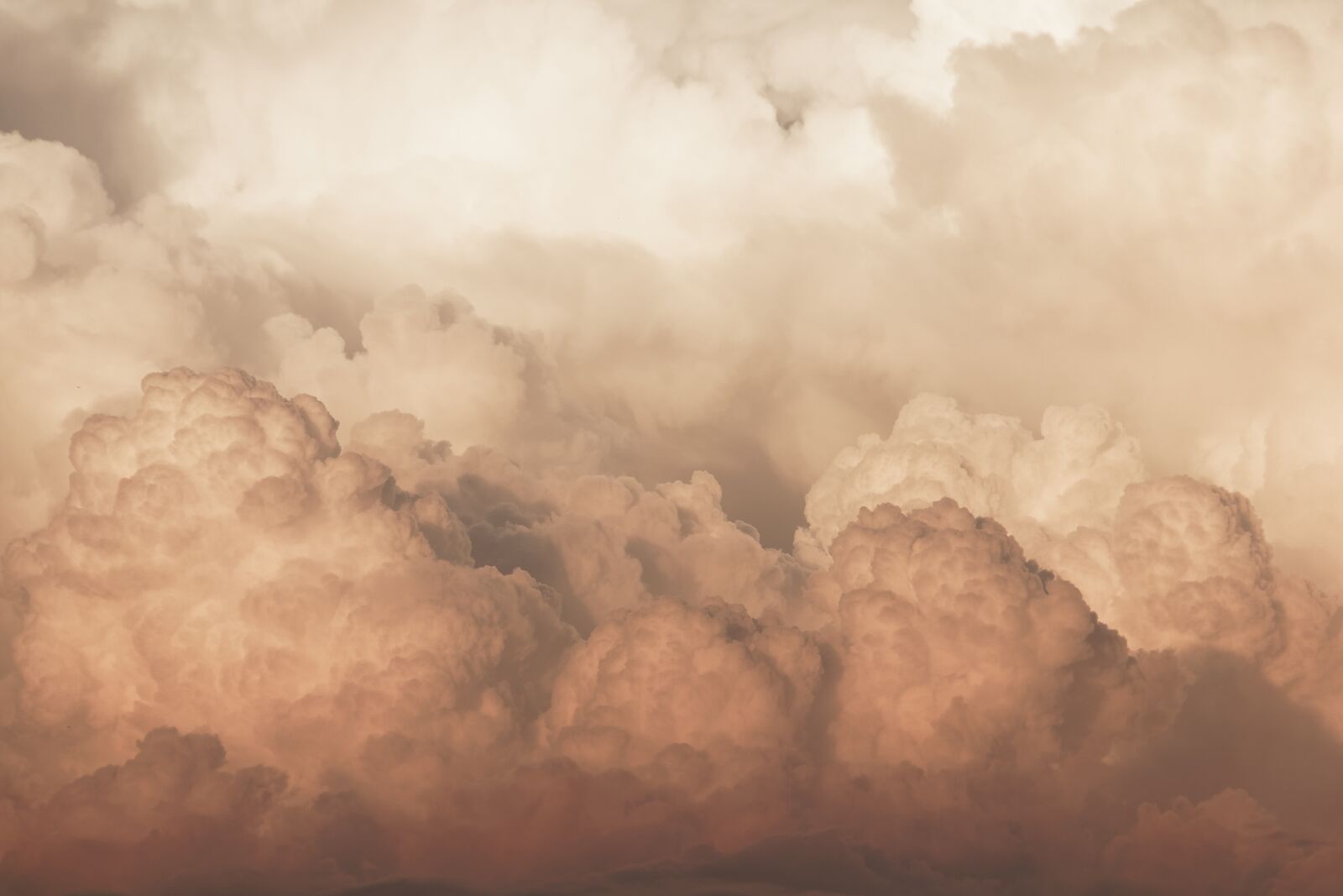 Canon EOS 550D (EOS Rebel T2i / EOS Kiss X4) sample photo. Cloud, red cloud, cloud photography