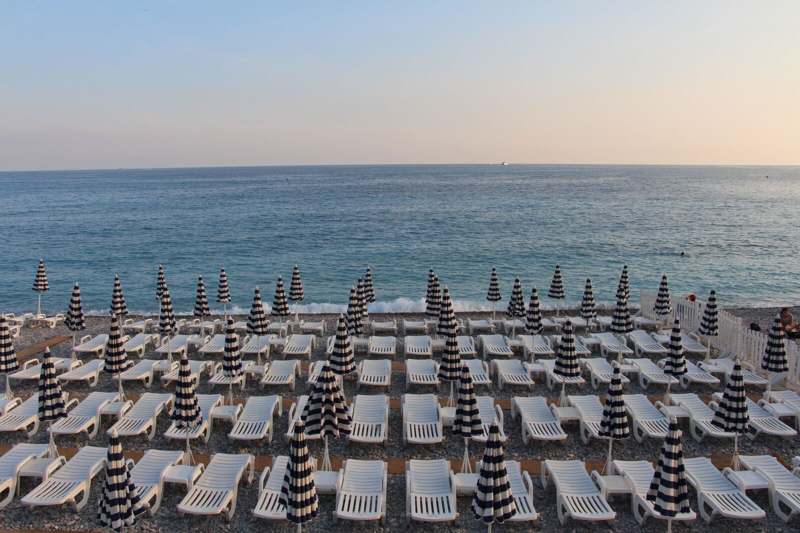 Canon EOS 700D (EOS Rebel T5i / EOS Kiss X7i) sample photo. Nice, beach, tourism photography