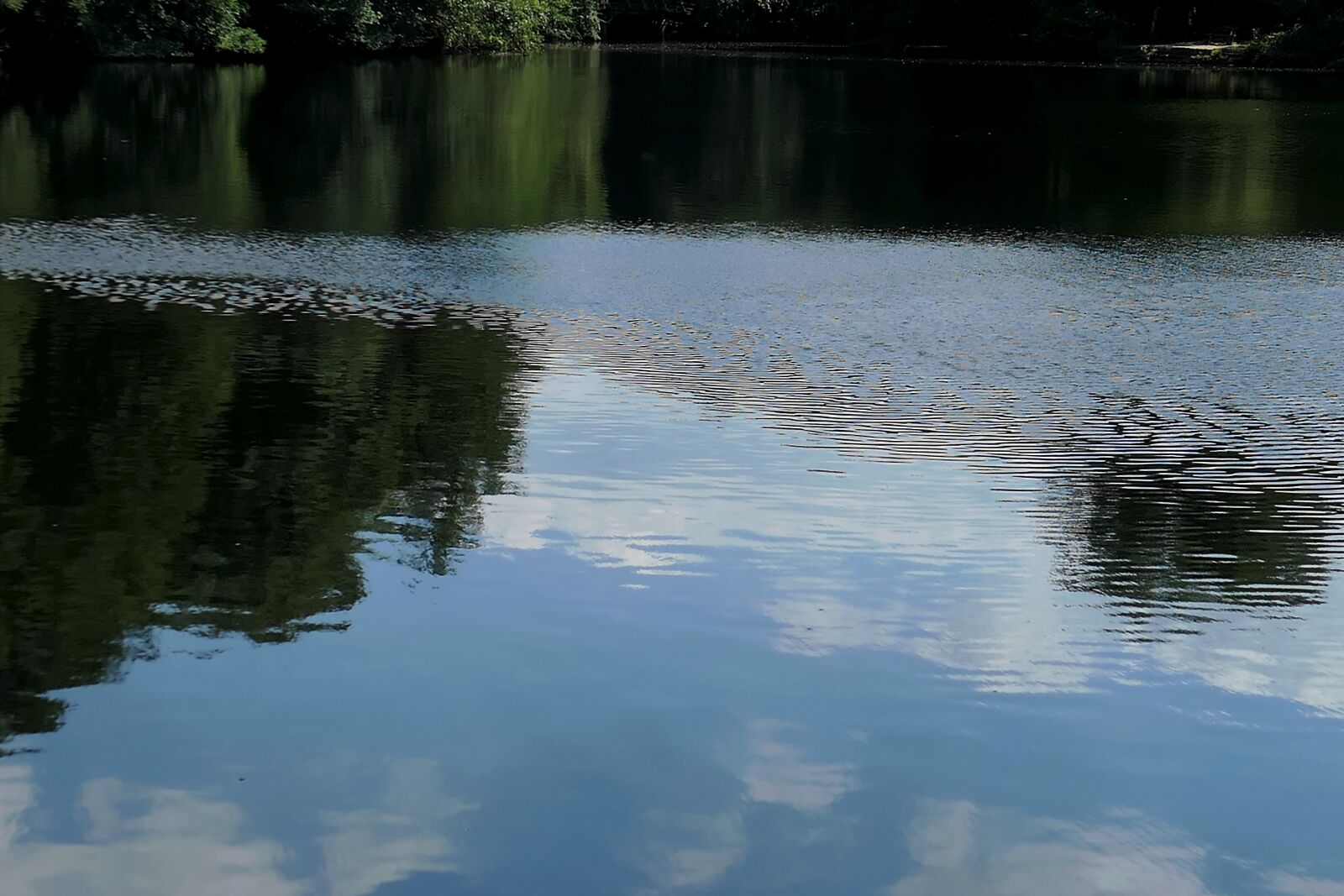 Panasonic Lumix DMC-LX10 (Lumix DMC-LX15) sample photo. Lake, mirroring, waters photography