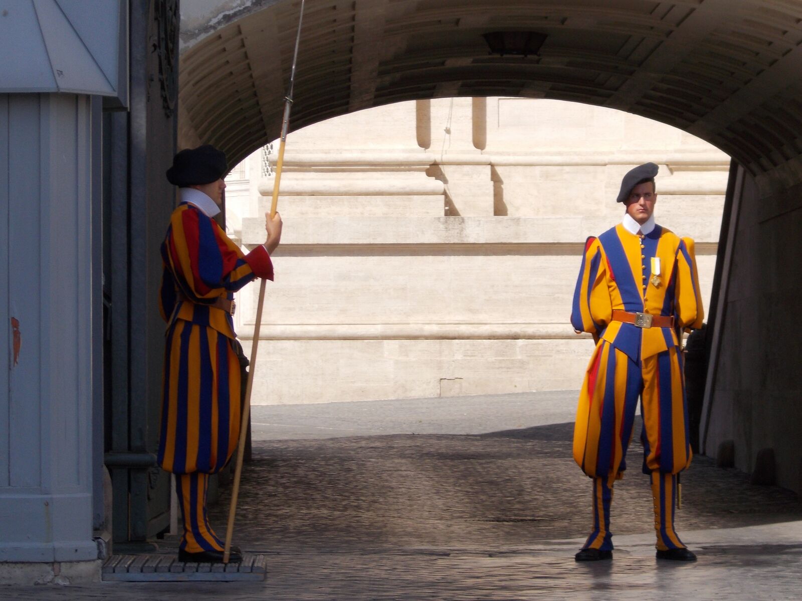 Nikon Coolpix L31 sample photo. Swiss guard, vatican, guard photography