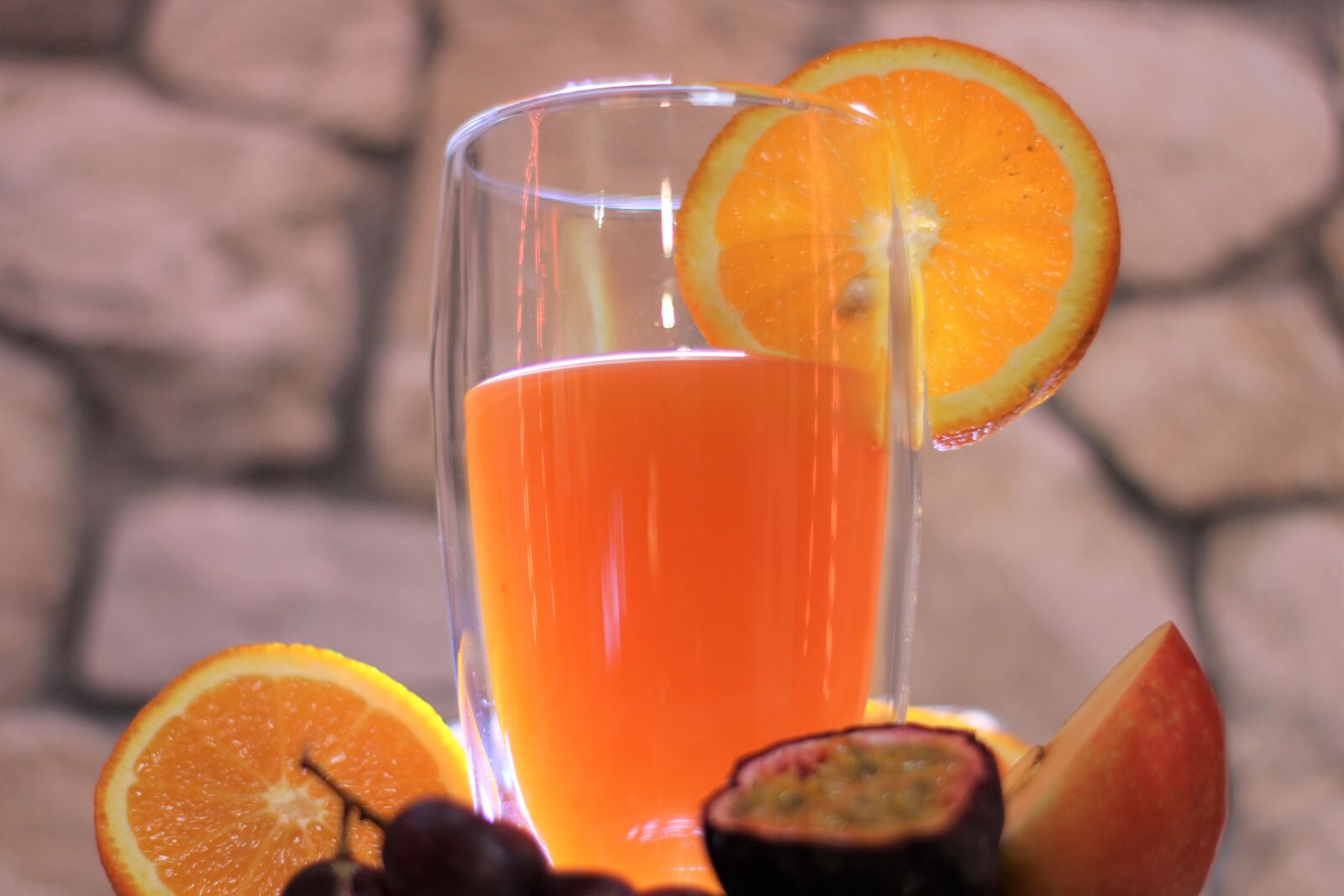 Canon EOS 2000D (EOS Rebel T7 / EOS Kiss X90 / EOS 1500D) sample photo. Orange, juice, fruit photography