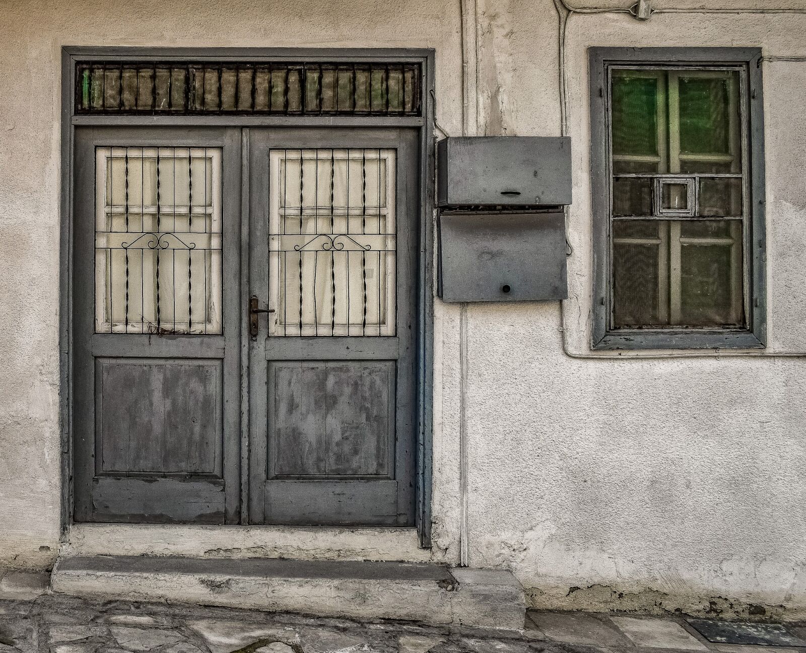 Nikon D3300 sample photo. Old house, door, window photography