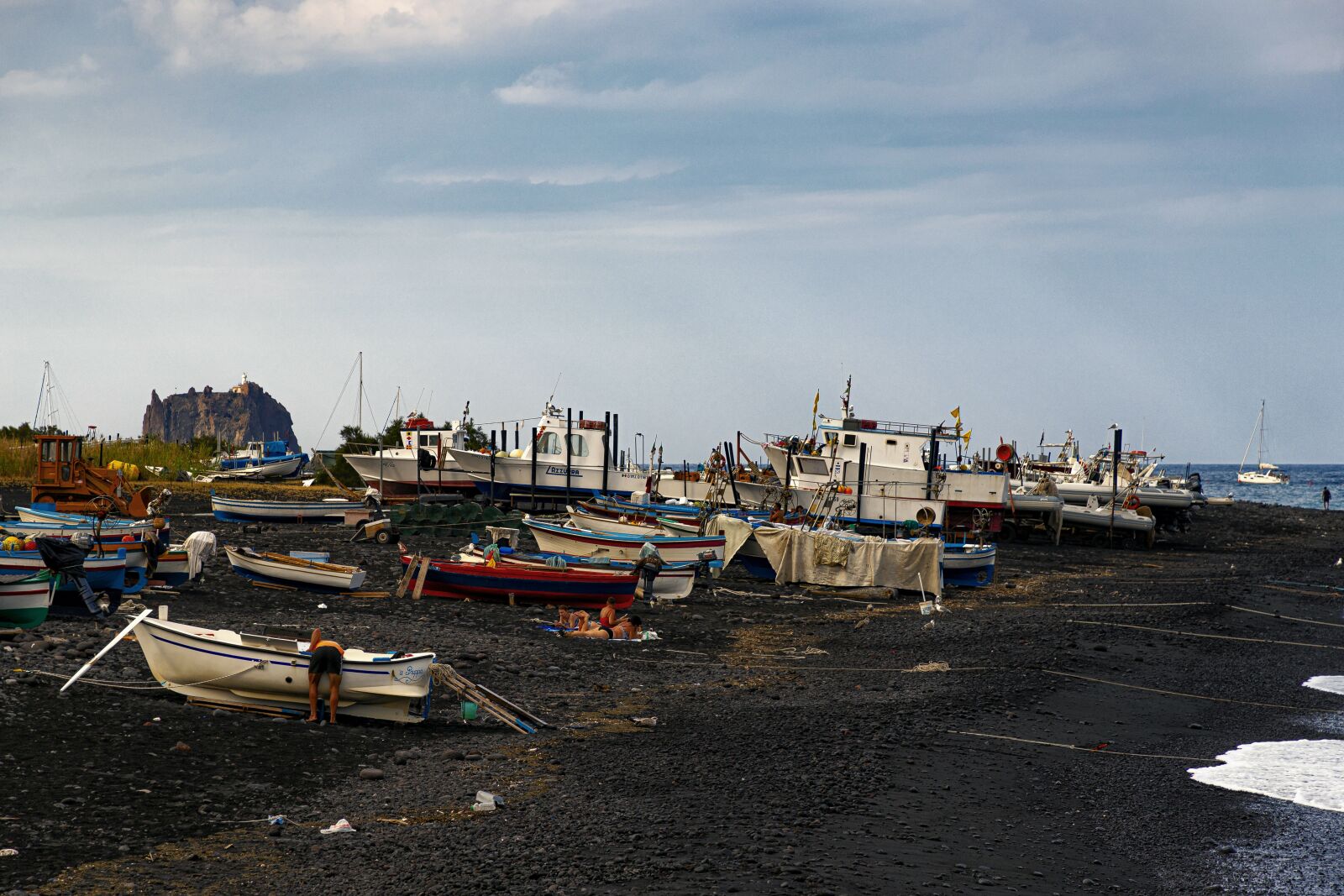 Canon EF 24-105mm F4L IS II USM sample photo. Sicily, stromboli, island photography