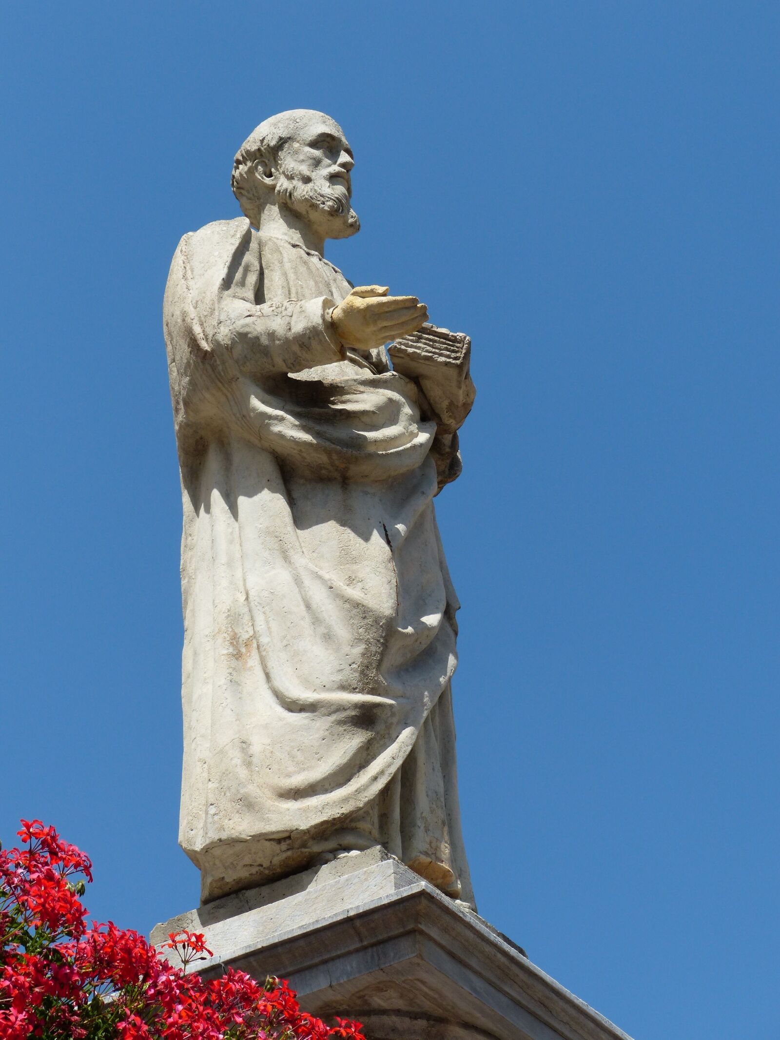 Panasonic Lumix DMC-FZ200 sample photo. Entracque, parish church, san photography