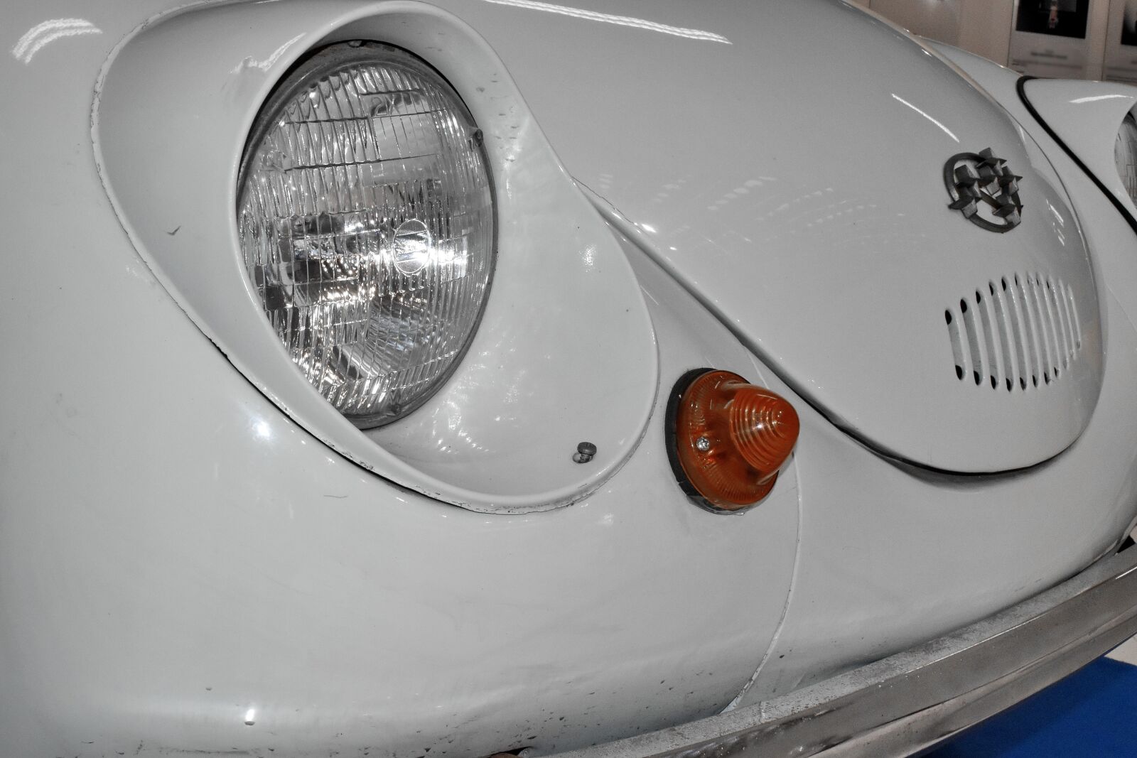 Nikon D5500 sample photo. Nostalgia, white, headlight, car photography