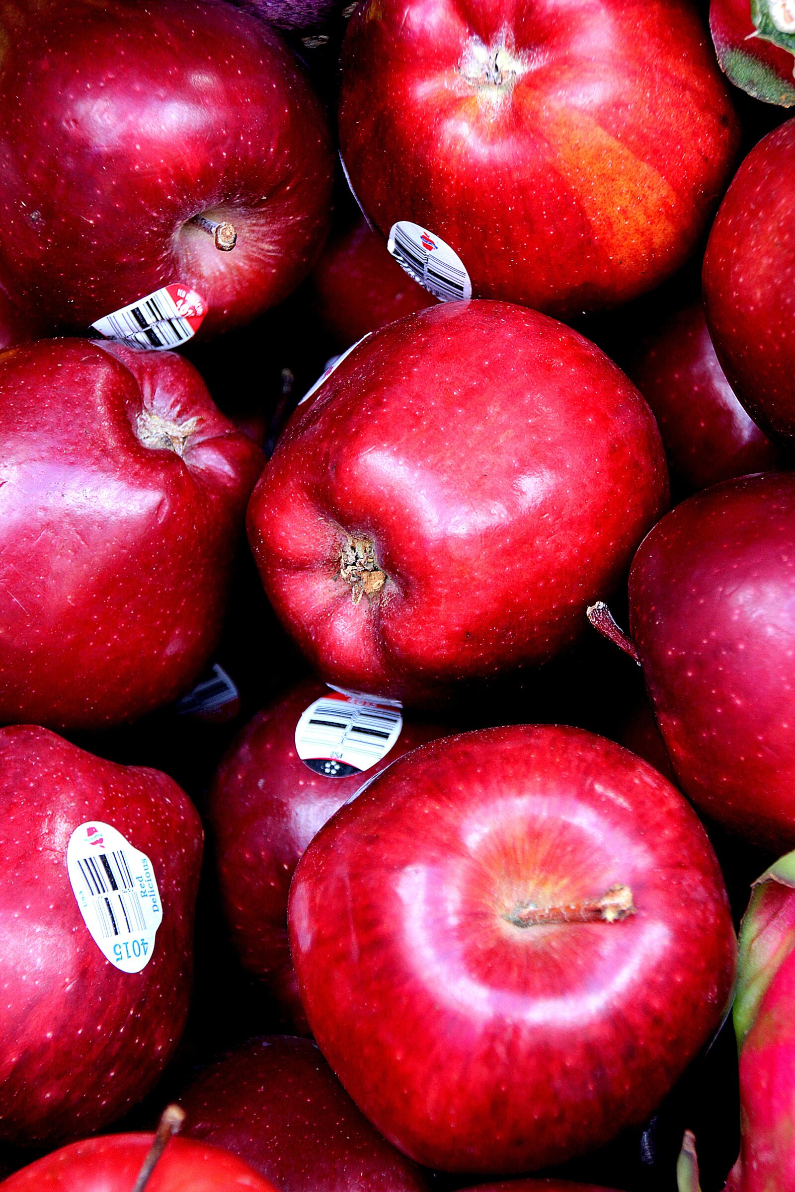 Canon EOS 700D (EOS Rebel T5i / EOS Kiss X7i) sample photo. Apples, red apples, fruit photography