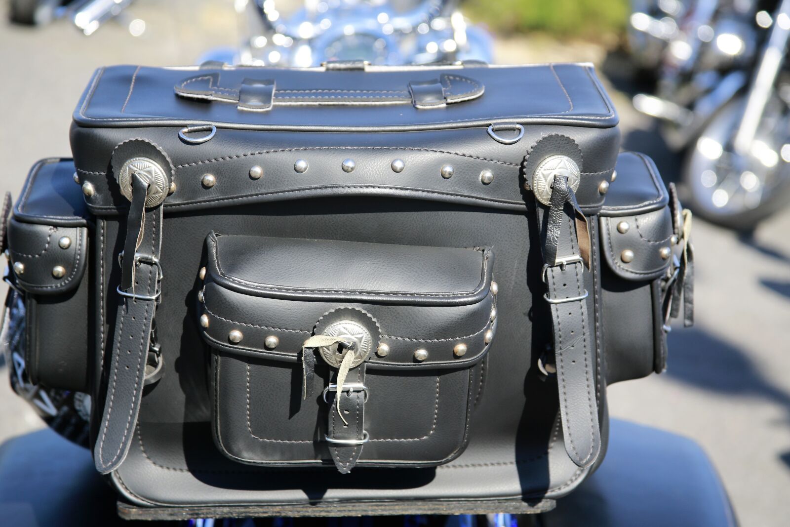 Canon EOS 5D Mark III + Canon EF 28-135mm F3.5-5.6 IS USM sample photo. Leather bag, motorcycle, biker photography