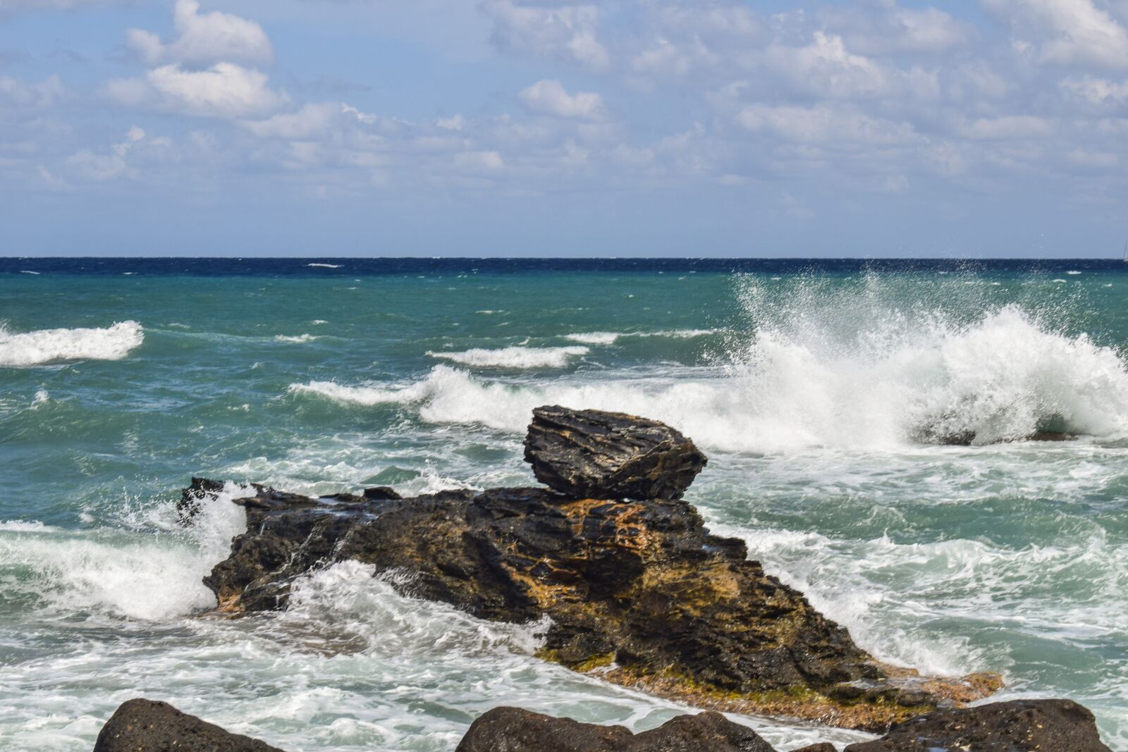 Nikon D3300 sample photo. Rocky coast, waves, sea photography