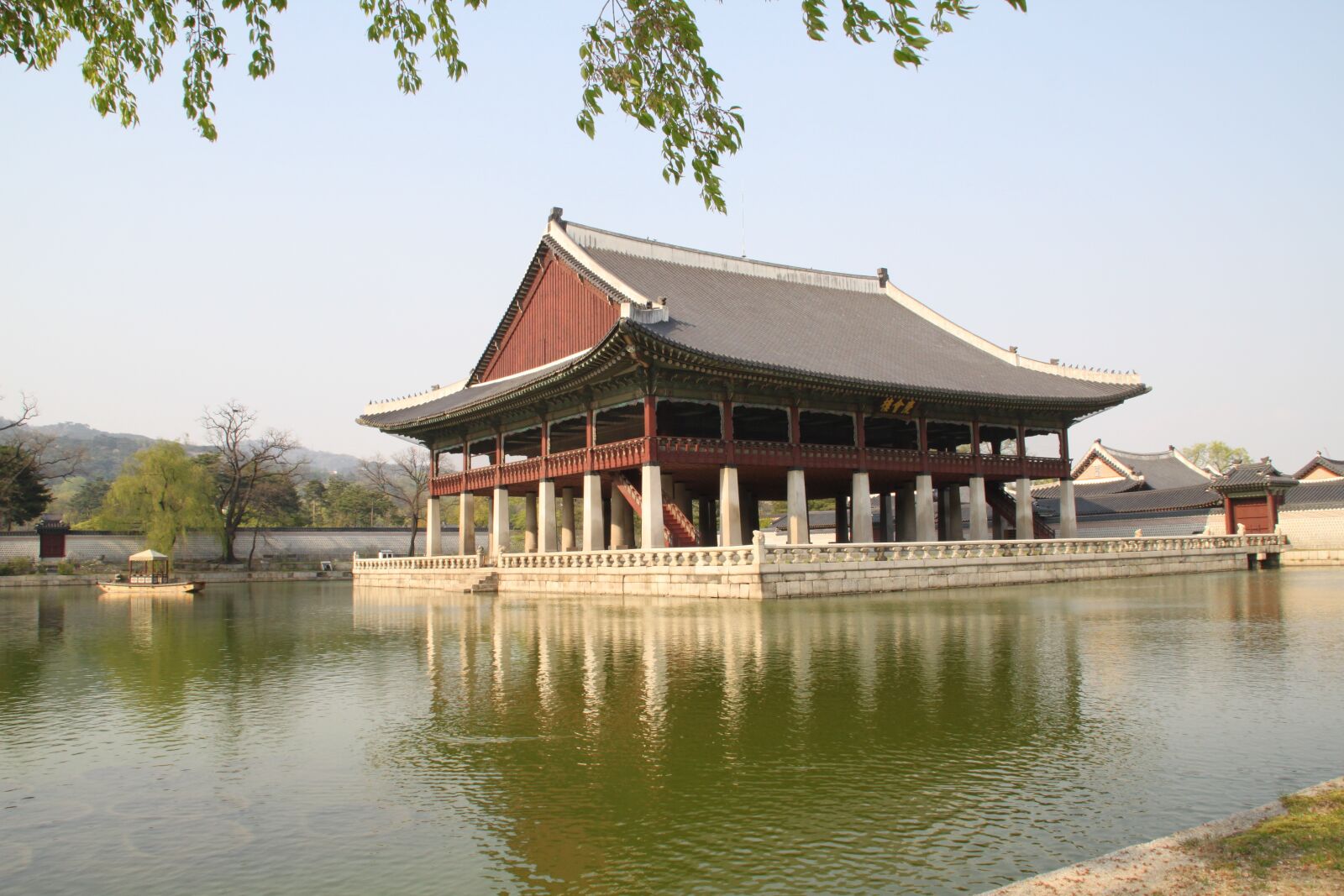 Canon EOS 500D (EOS Rebel T1i / EOS Kiss X3) sample photo. Republic of korea, forbidden photography