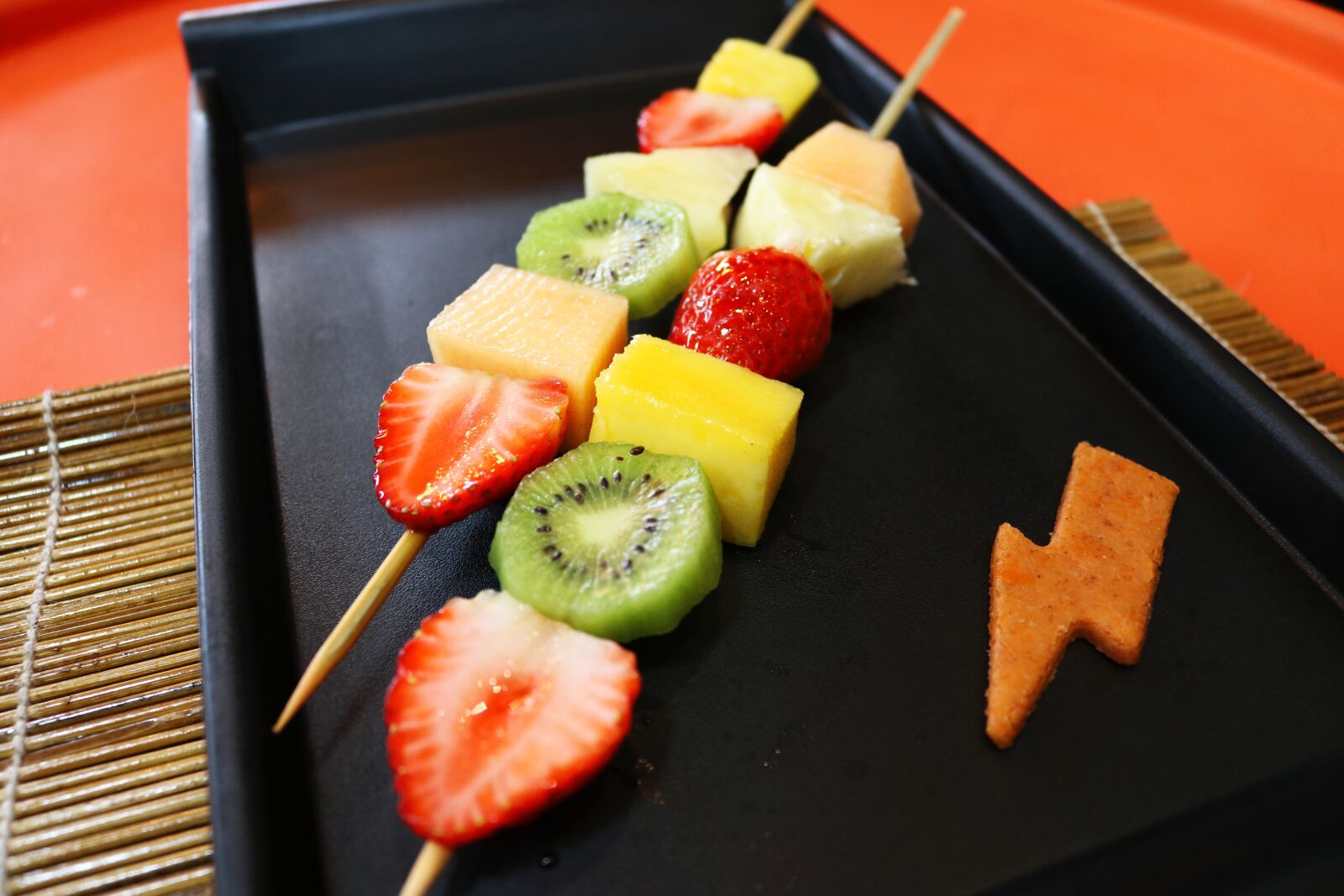 Canon EOS 750D (EOS Rebel T6i / EOS Kiss X8i) sample photo. Fruit, fruit salad, healthy photography