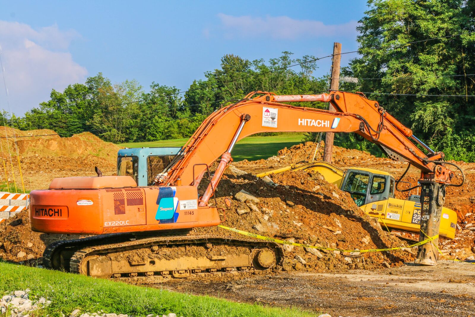 Canon EOS 70D sample photo. Heavy equipment, dig, excavator photography