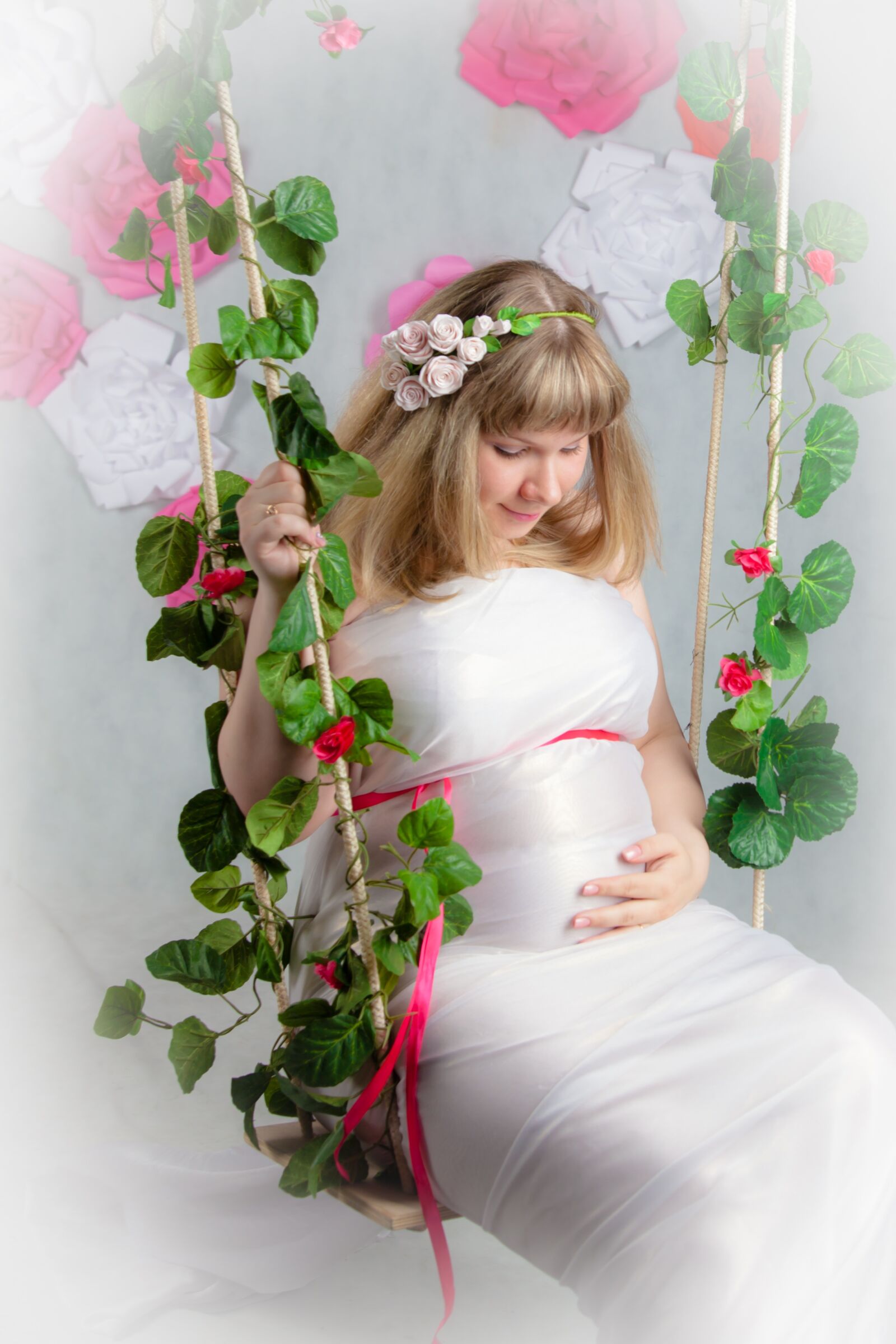 Canon EOS 5D Mark II sample photo. Pregnant, swing, child waiting photography