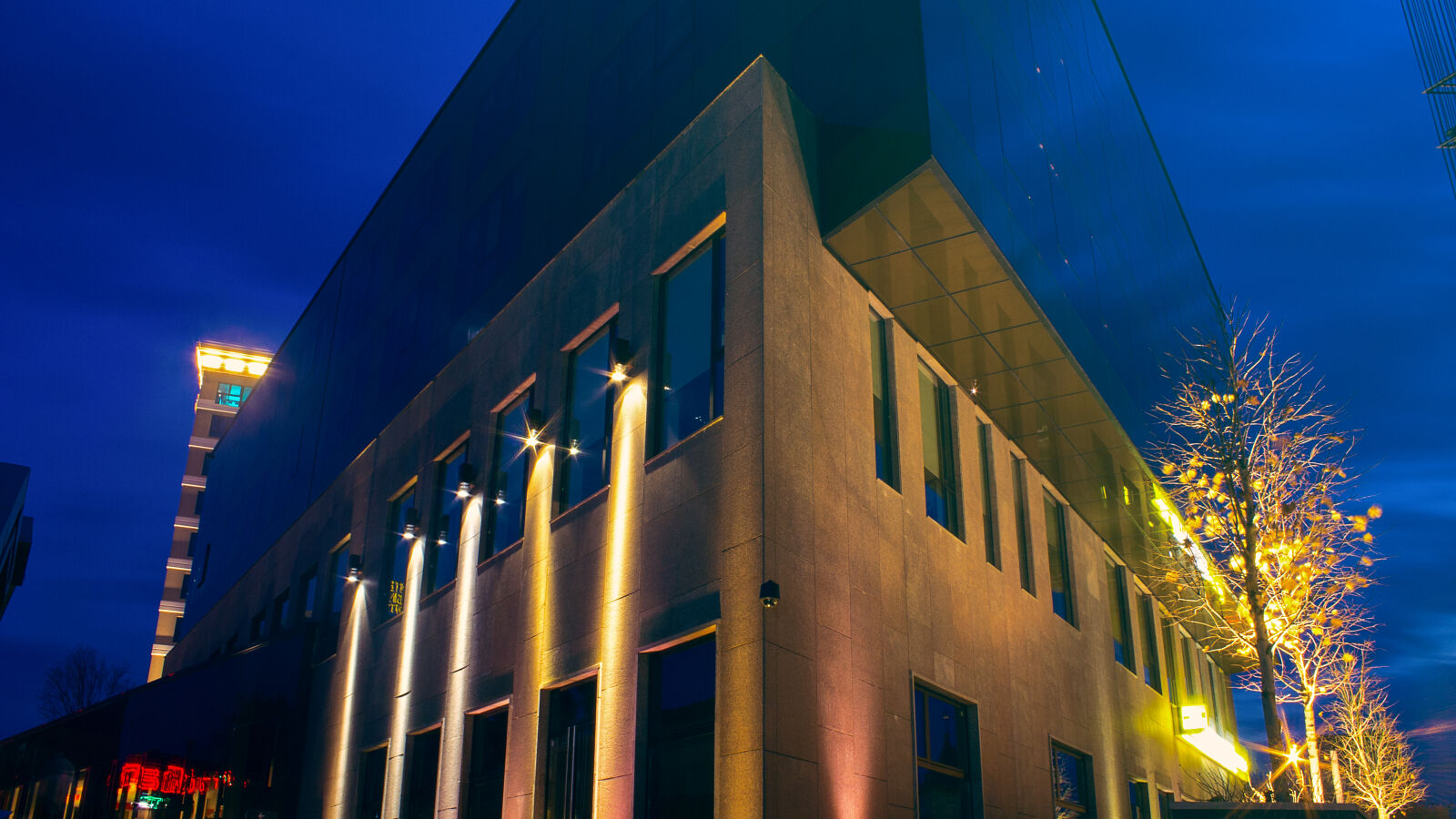 Canon EOS 550D (EOS Rebel T2i / EOS Kiss X4) sample photo. Architecture, building, glass, granite photography