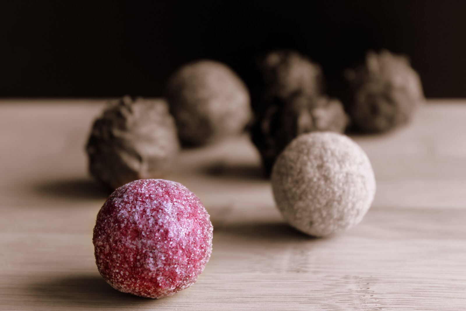 Canon EOS 1300D (EOS Rebel T6 / EOS Kiss X80) sample photo. Truffle, chocolates, eat photography