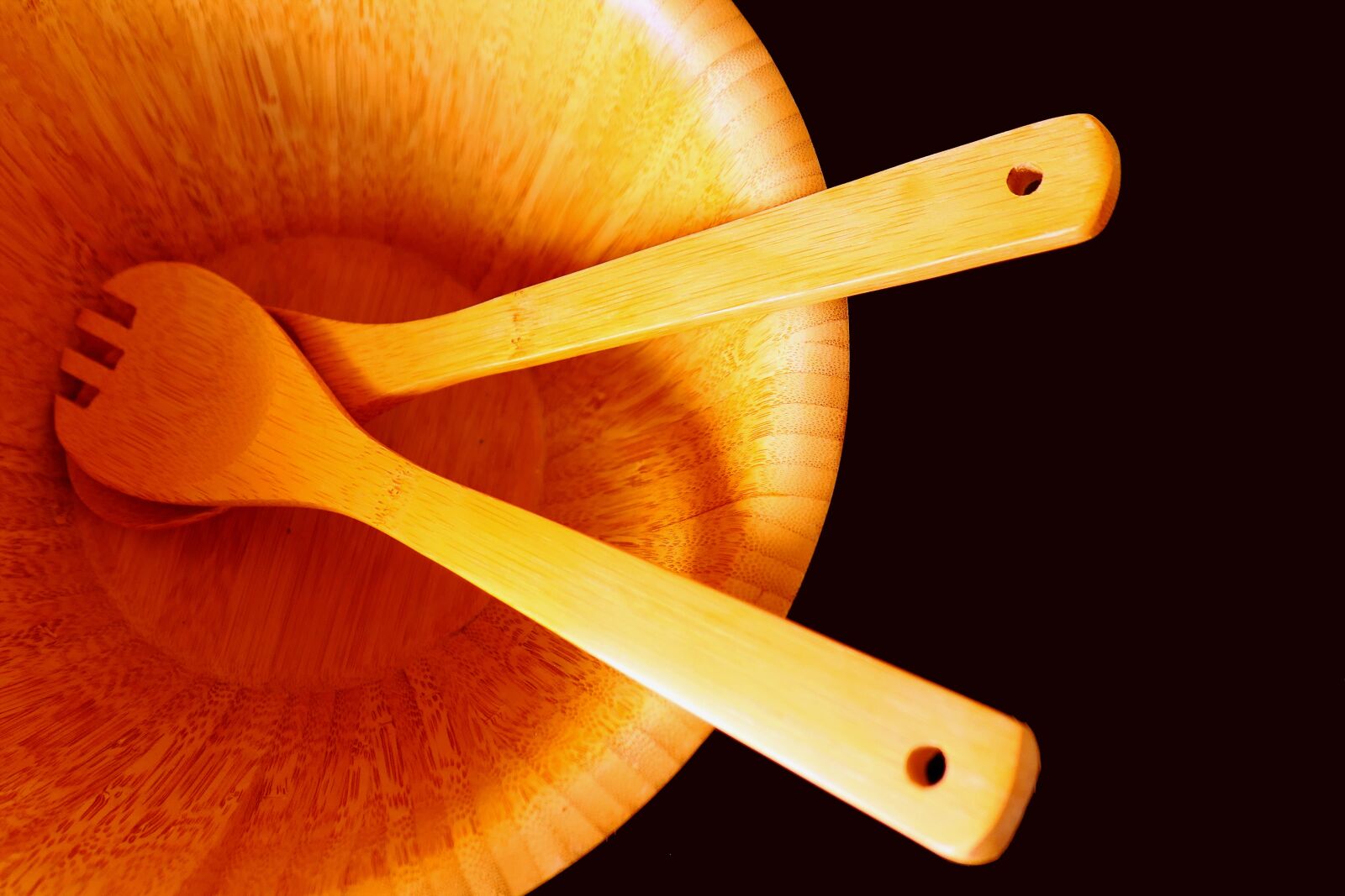 Panasonic Lumix DMC-LX10 (Lumix DMC-LX15) sample photo. Salad bowl, salad servers photography
