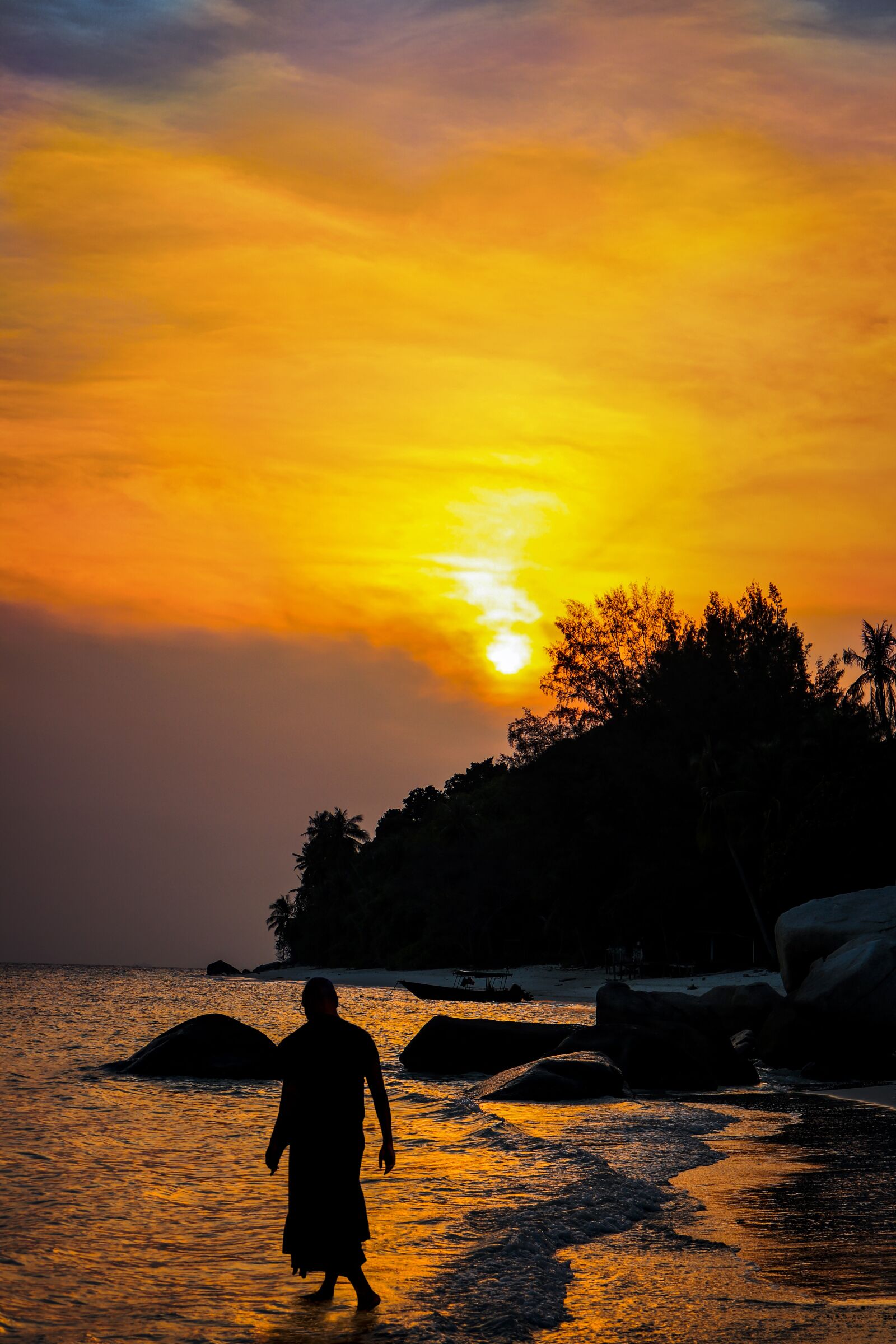 Canon EOS 750D (EOS Rebel T6i / EOS Kiss X8i) sample photo. Sunset, dusk, water photography
