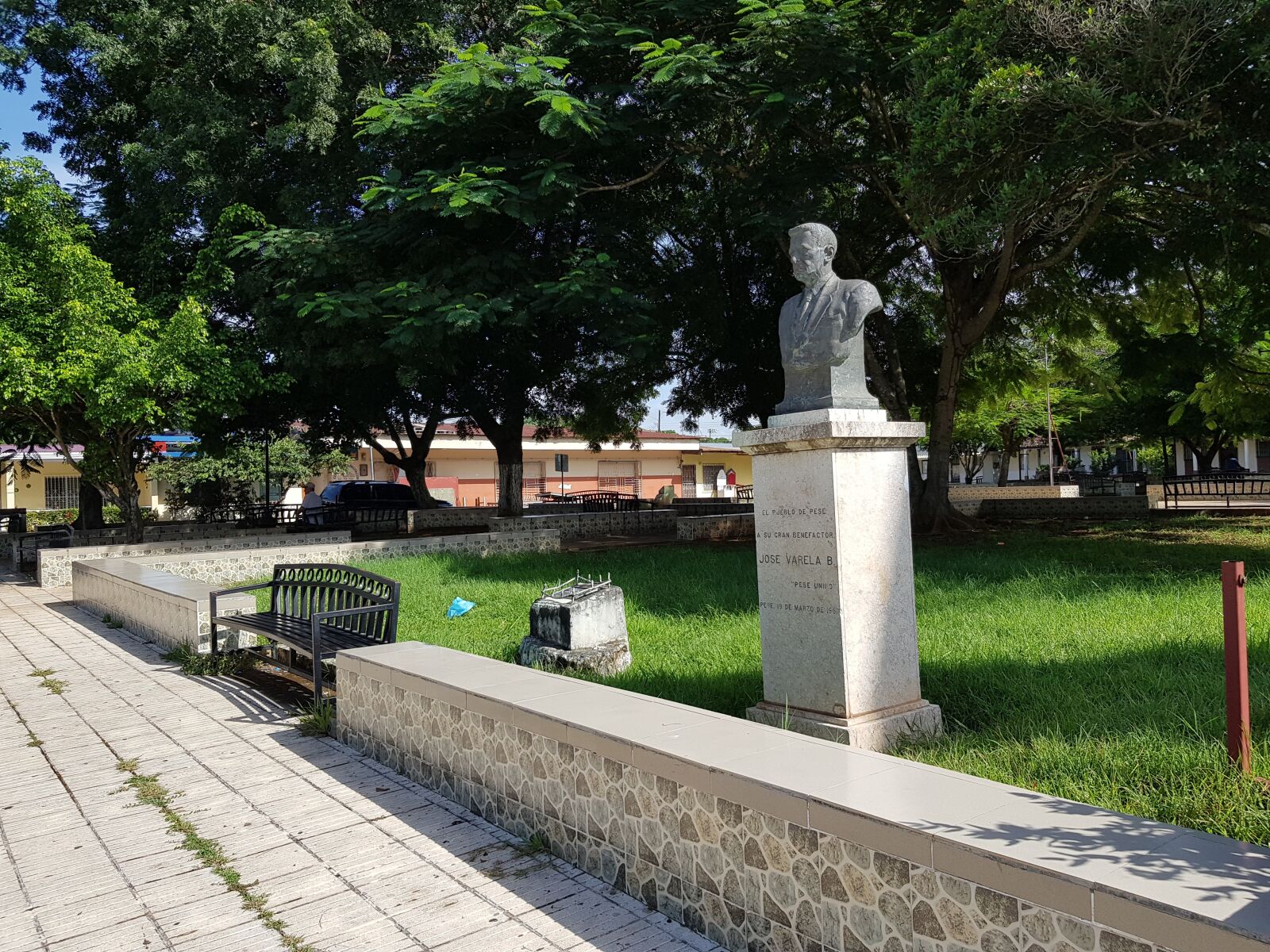 Samsung SM-N950F sample photo. Statue, herrera, panama photography