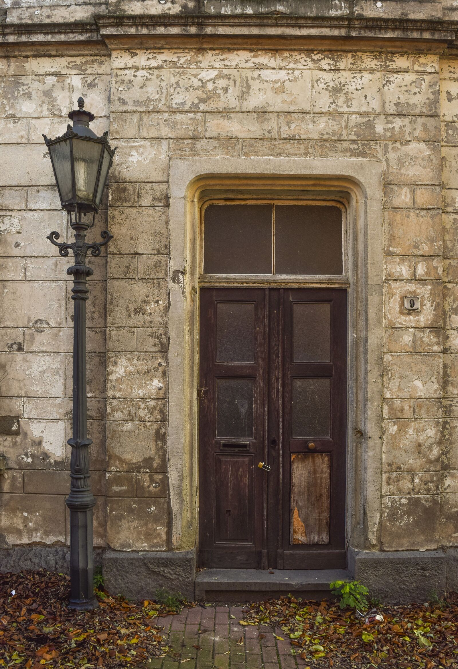 Nikon D3300 sample photo. Lost places, door, old photography