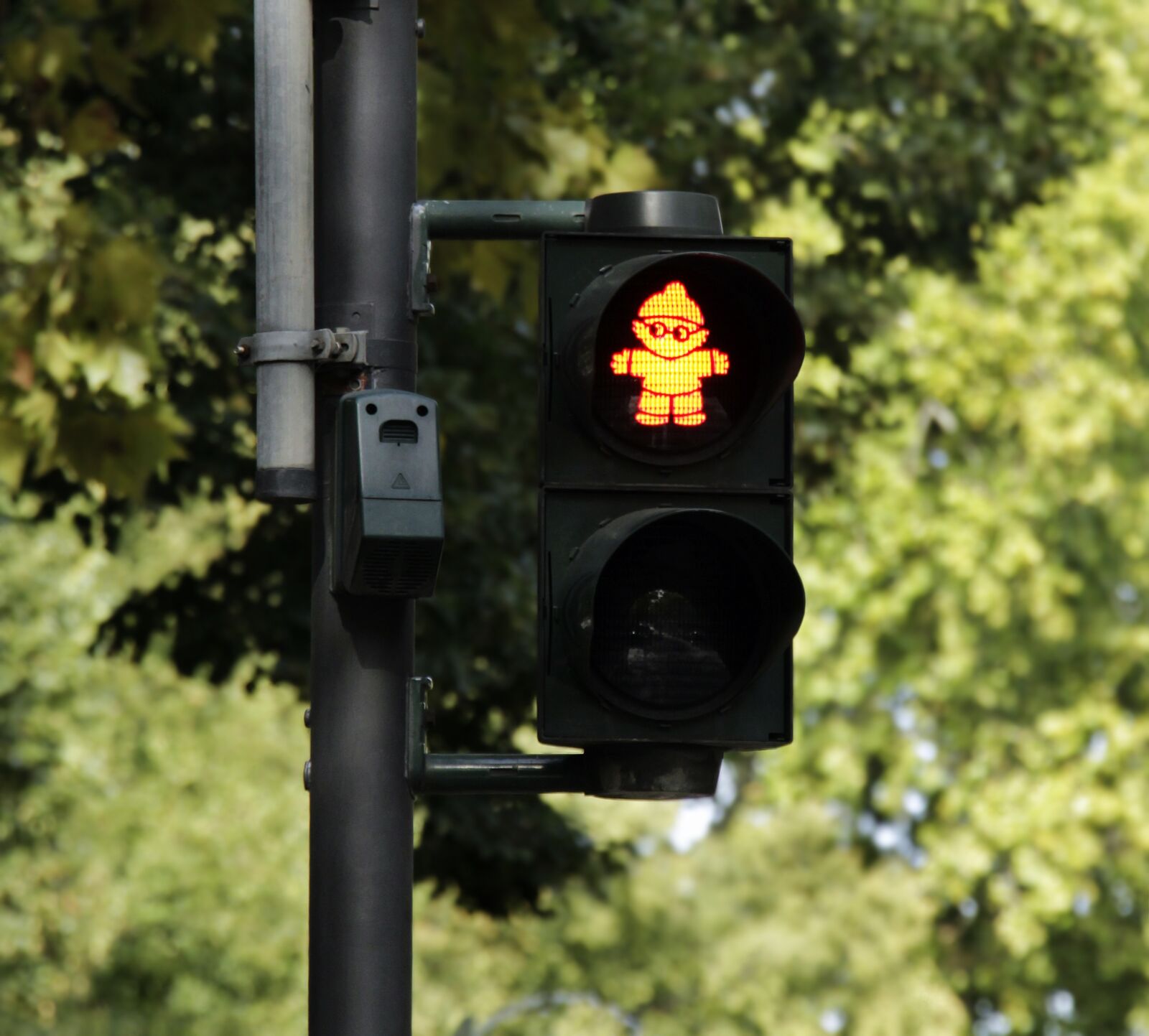 Canon EOS 100D (EOS Rebel SL1 / EOS Kiss X7) sample photo. Traffic lights, traffic, mainzelm photography