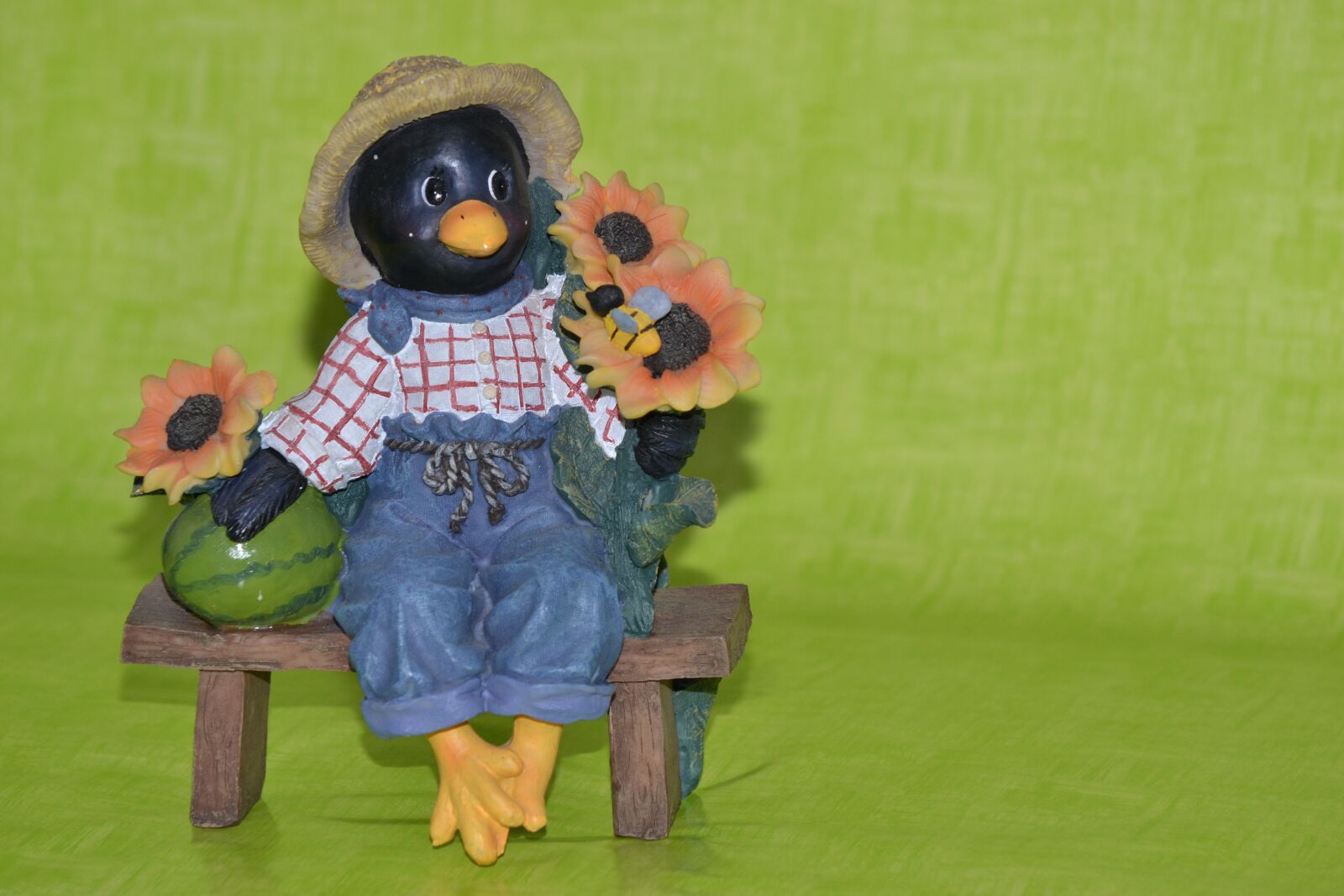 Nikon D3100 sample photo. Autumn, raven, ceramic photography