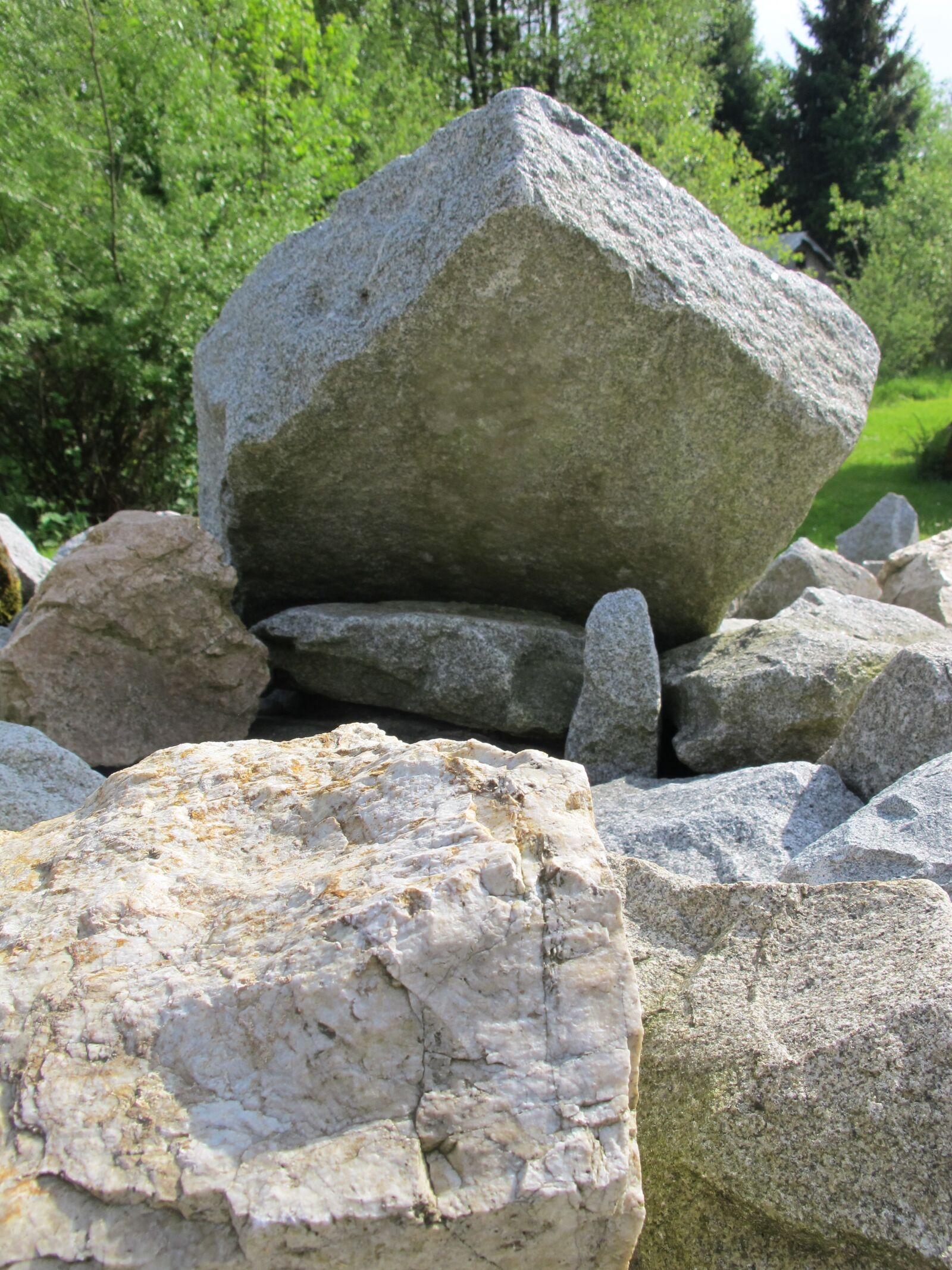 Canon PowerShot G12 sample photo. Stones, nature, landscape photography