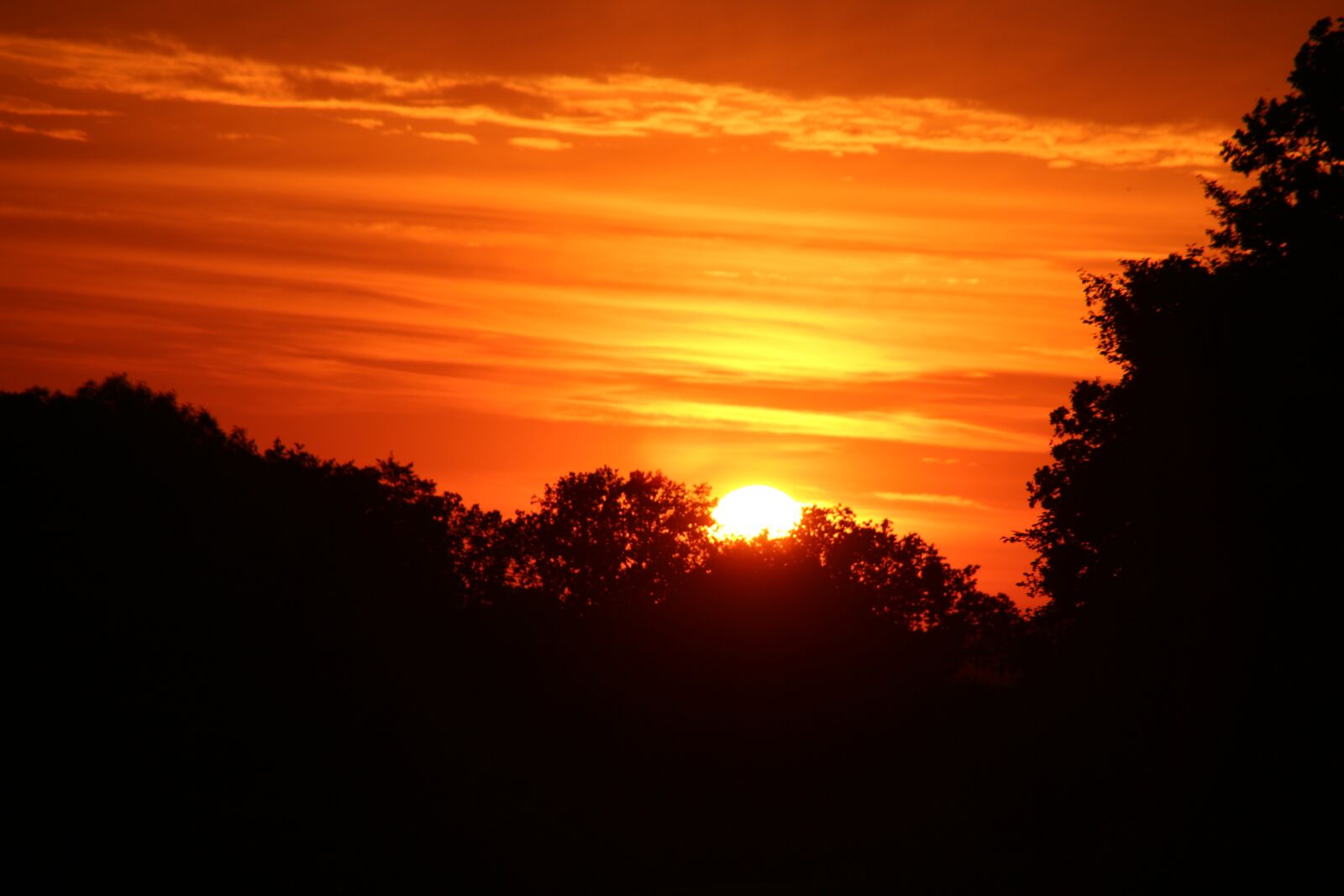 Canon EOS 650D (EOS Rebel T4i / EOS Kiss X6i) sample photo. Sunset, dawn, sun photography
